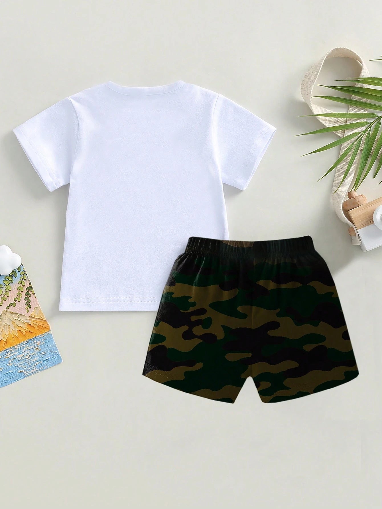2pcs/Set Baby Boy Black Summer Casual City Break Street Style,Cool Red Cap Boy Portrait Short Sleeve T-Shirt And Leaf Number Print Shorts Outfit Set