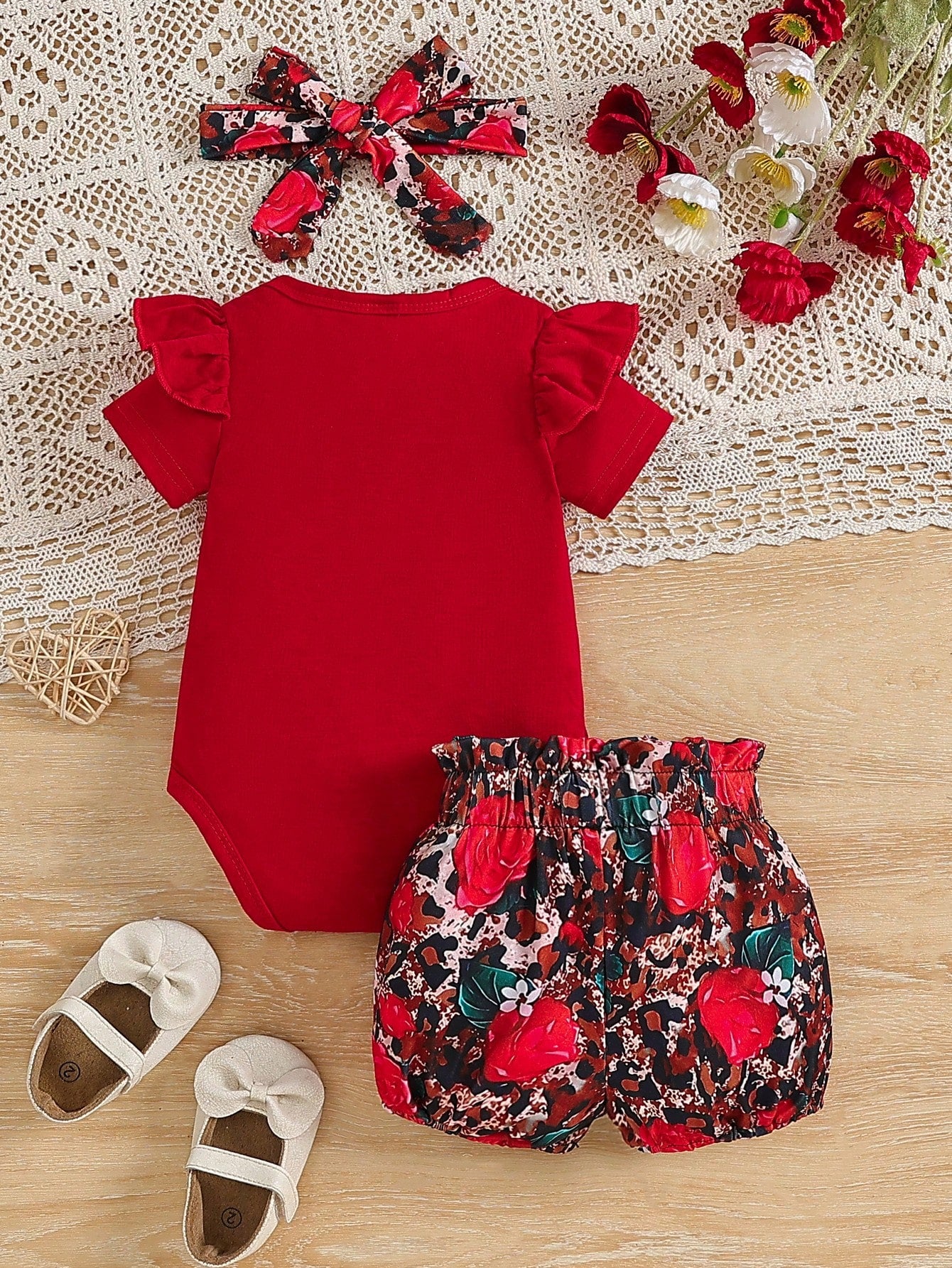 2pcs/Set Baby Girls' Cap Sleeve Letter Print Bodysuit And Floral Shorts For Summer
