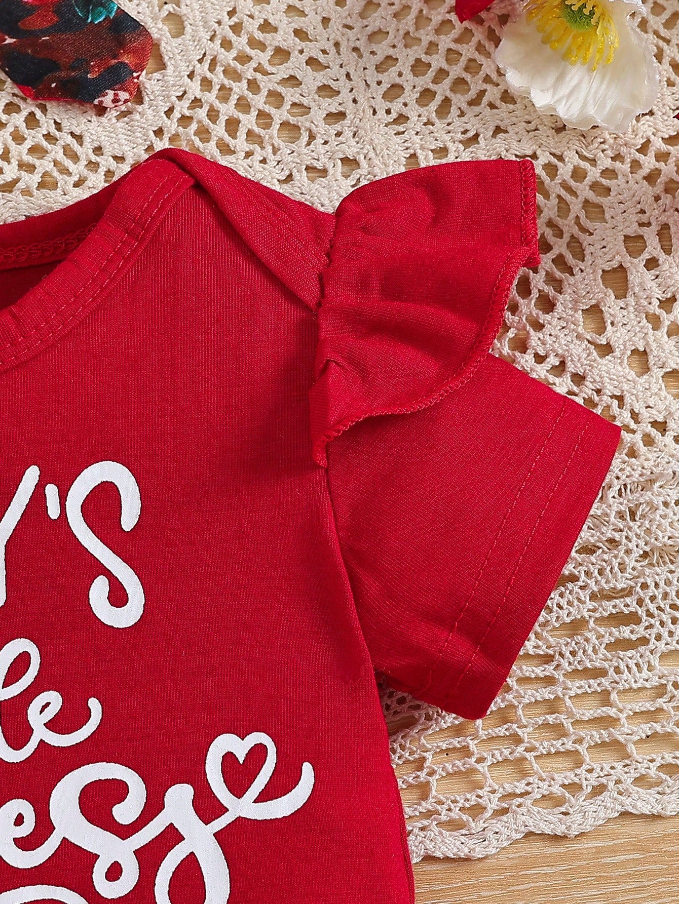 2pcs/Set Baby Girls' Cap Sleeve Letter Print Bodysuit And Floral Shorts For Summer