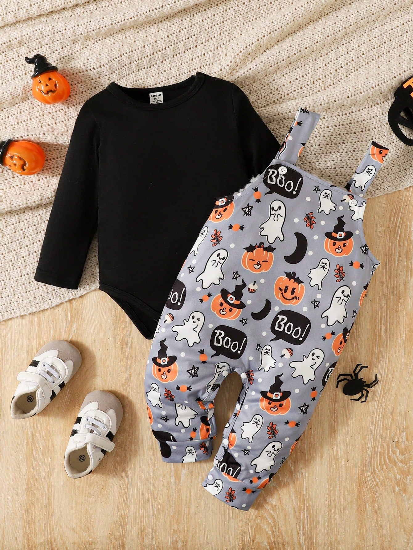 2pcs/Set Boys Solid Black Cold Shoulder Long Sleeve Romper And Halloween Element Print Overall Jumpsuit, Jumpsuit Body Full Print Playful Ghosts, Smiling Pumpkins, Crescent Moons, Boo! Funny Slo