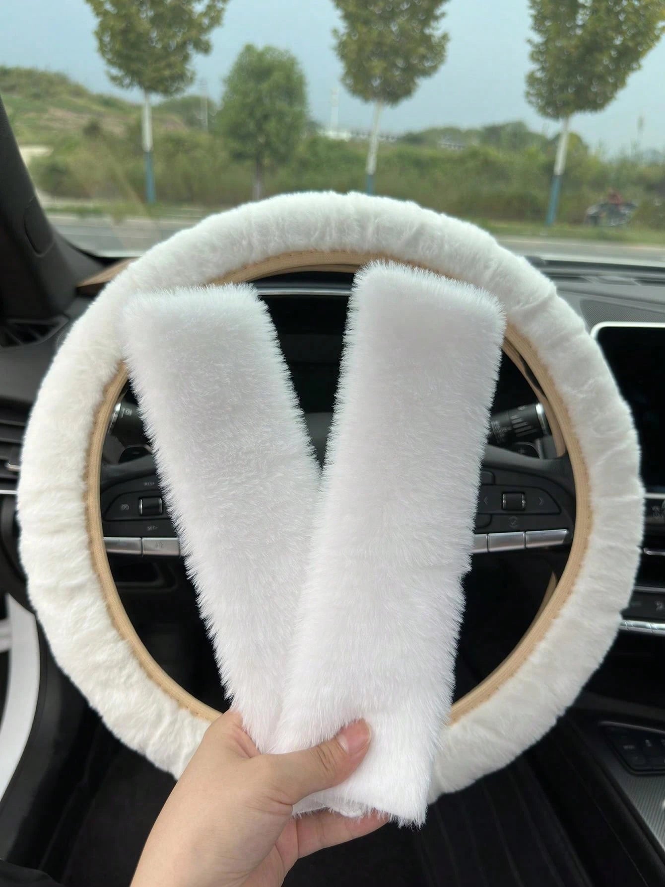 3pcs Car Plush Steering Wheel Cover And Shoulder Protection Cover Three Pieces Set Combination Suitable For Use In Spring, Autumn And Winter,Car Stuff For Woman,Pink Car Stuff