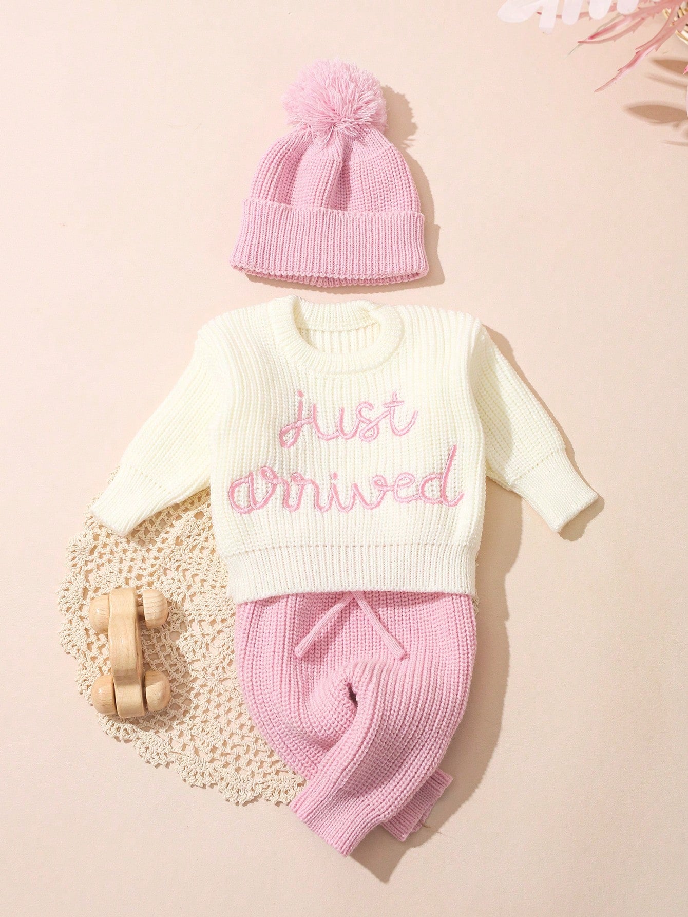 3Pcs Set Baby Hospital Arrival Announcement Outfit White Autumn Funny Graphic Baby Shower Newborn Photo Shoot Props Knitted Tops And Pants With Hat
