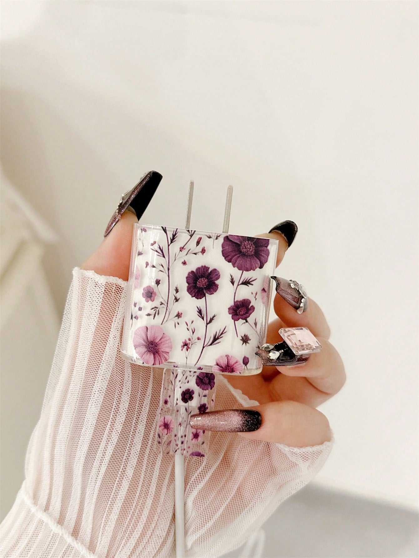 4pcs Floral Pattern TPU Charger Protector Case, Compatible With IPhone 13/14/15, Fits 18W/20W Adapter- Includes Cable And Tip Cover, Ideal Gift