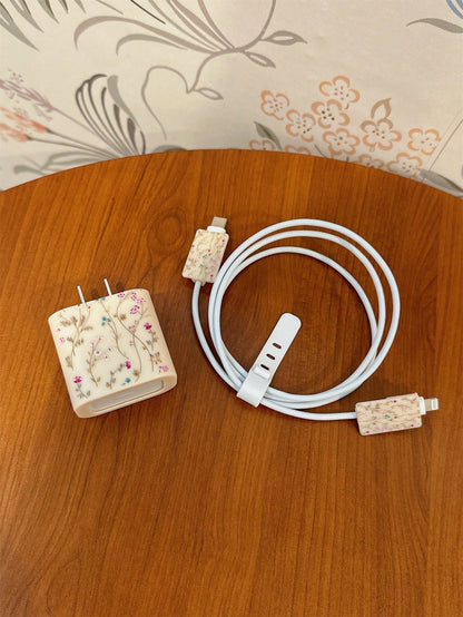 4pcs Floral Pattern TPU Charger Protector Case, Compatible With IPhone 13/14/15, Fits 18W/20W Adapter- Includes Cable And Tip Cover, Ideal Gift