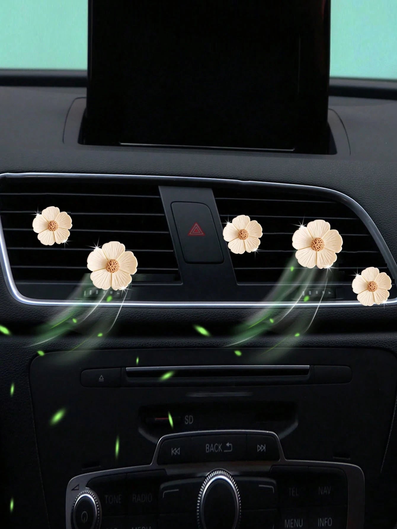 5pcs Cute Daisy Five-Petal Flower Car Air Vent Fragrance Clip Interior Flower Freshener Car Aromatherapy Decorative Accessories