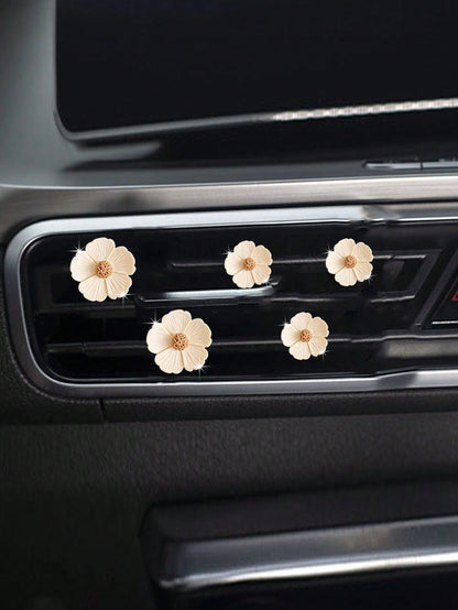 5pcs Cute Daisy Five-Petal Flower Car Air Vent Fragrance Clip Interior Flower Freshener Car Aromatherapy Decorative Accessories