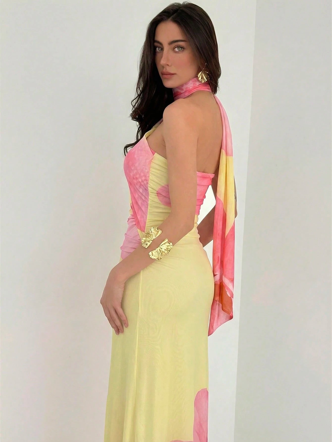Aloruh Women's Floral Print Backless Halter Fitted Dress, Pink And Yellow Summer Tropical Beach Vacation Holiday Nashville Western Modest Sexy Boho Maxi