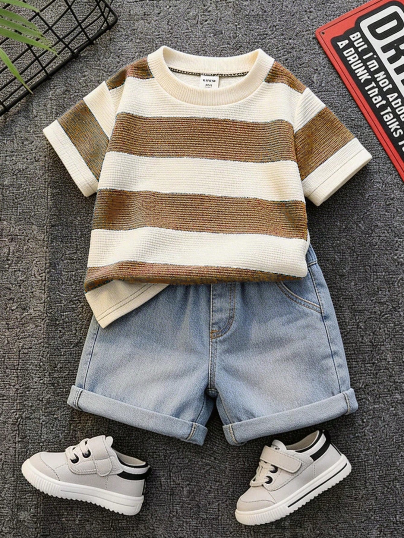 Baby Boy Casual Minimalist T-Shirt & Shorts Set, Suitable For Summer
