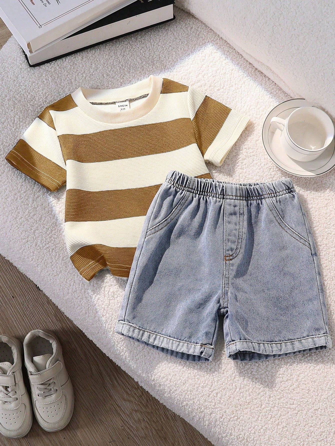Baby Boy Casual Minimalist T-Shirt & Shorts Set, Suitable For Summer