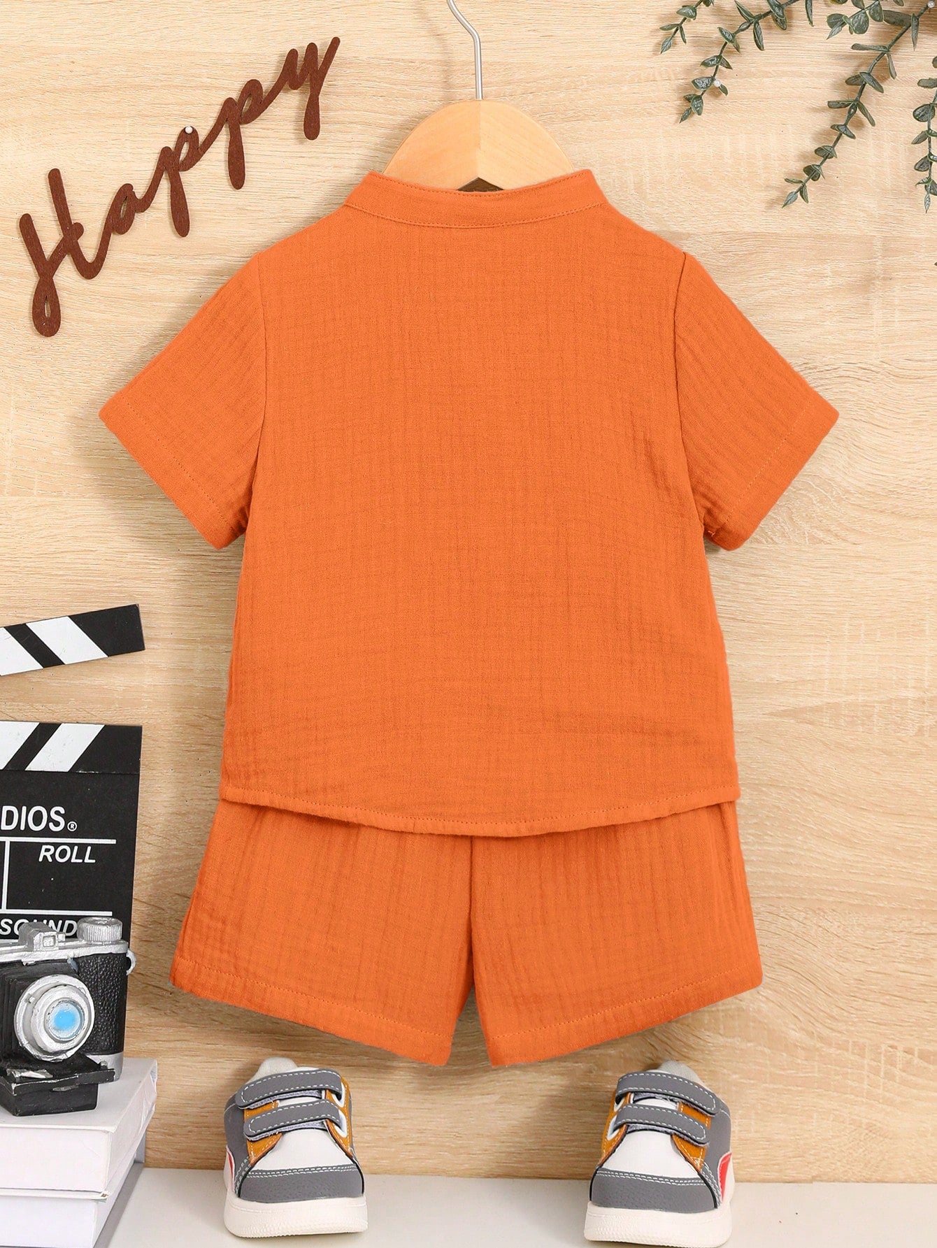 Baby Boy Solid Color Short Sleeve Shirt And Shorts 2 Pieces Outfit, Fashionable For Summer