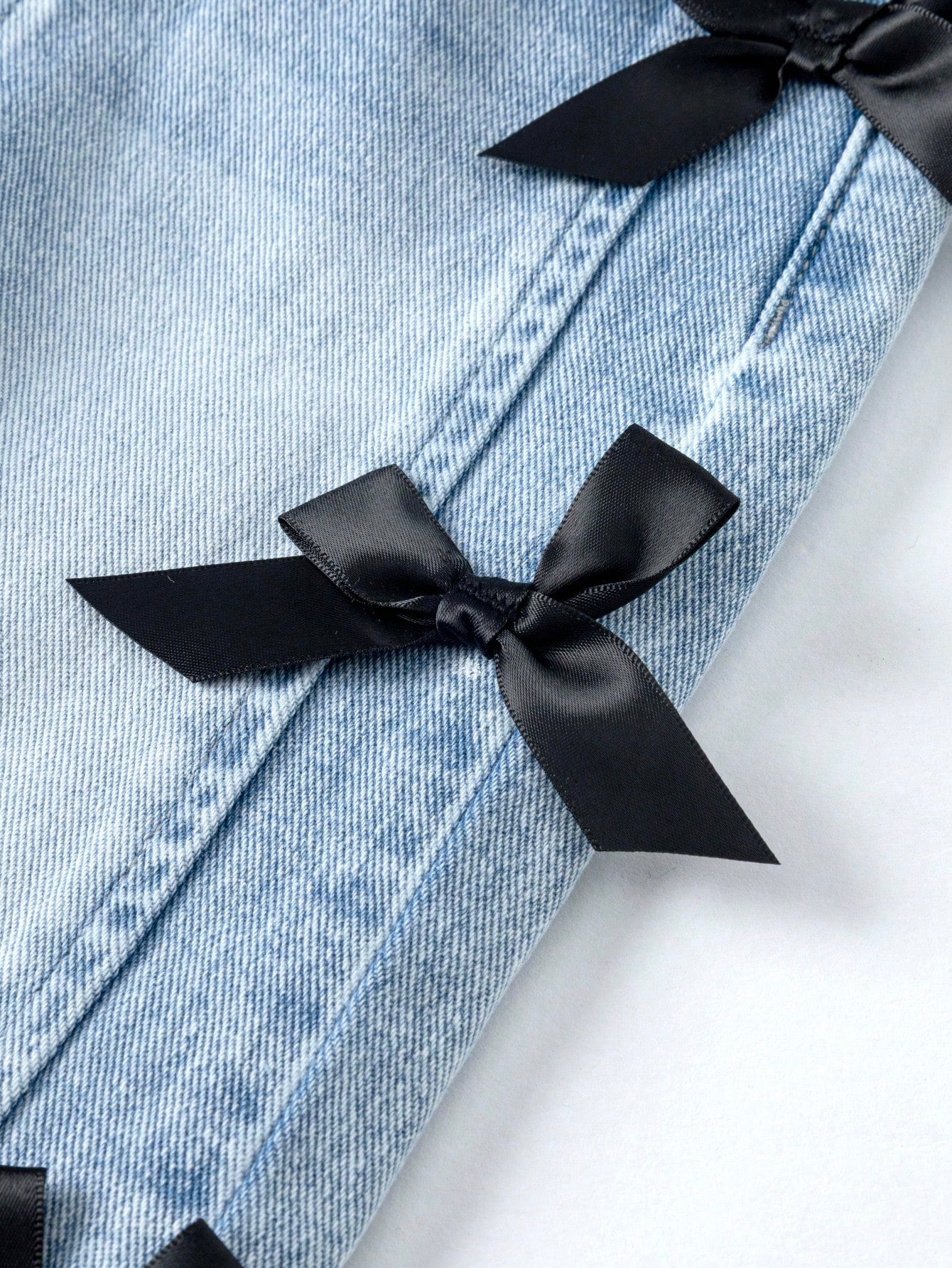 Baby Girl Casual Distressed Bow Decor Washed Denim Jeans