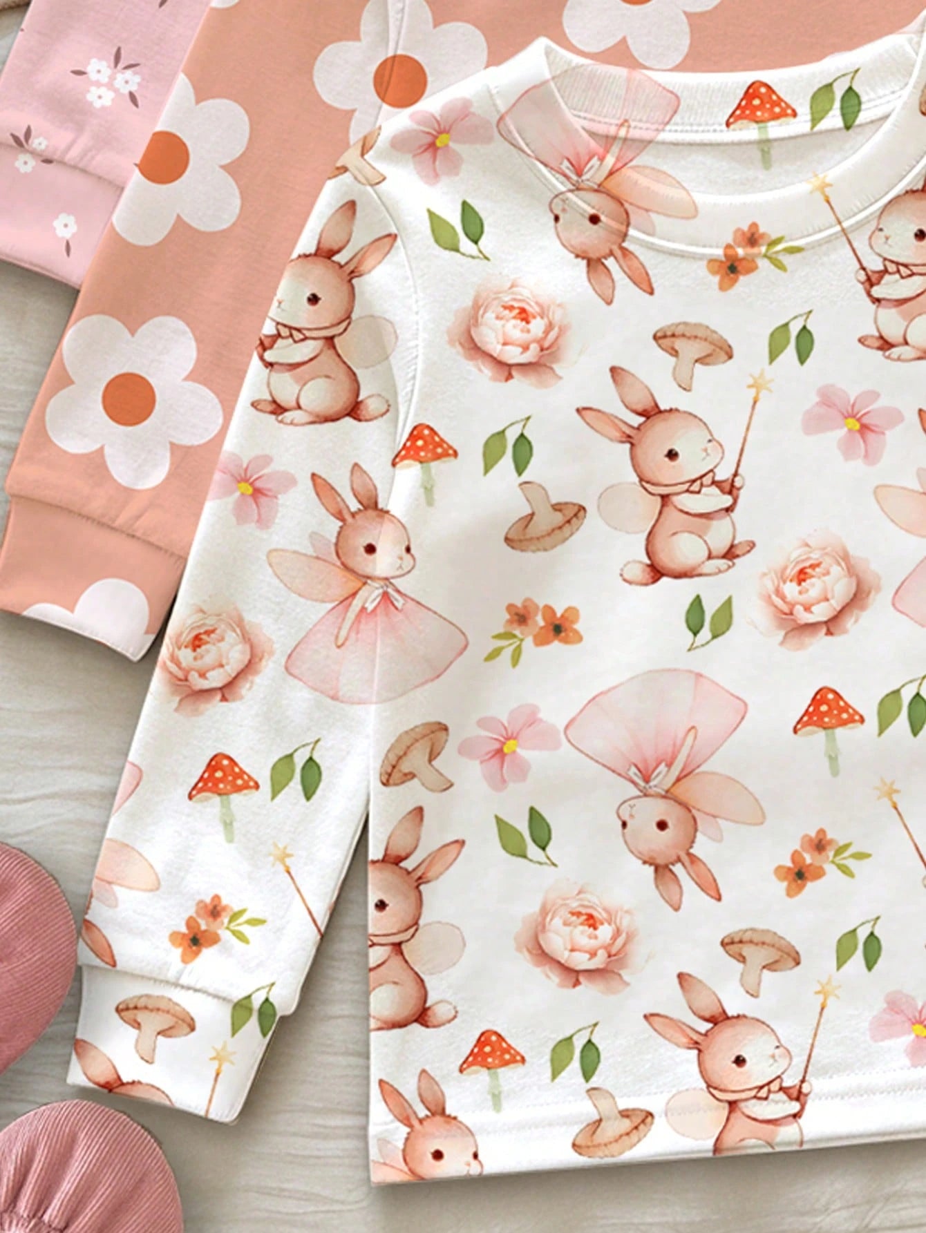Baby Girl Casual Minimalist Cute Sweet Pastoral Floral Rabbit Print, Slim Fit Round Neck Long Sleeve Long Pants Loungewear Multi-Piece Set Suitable For Autumn/Winter, Snug Fit, [2 Random Of 3]Cozykawa