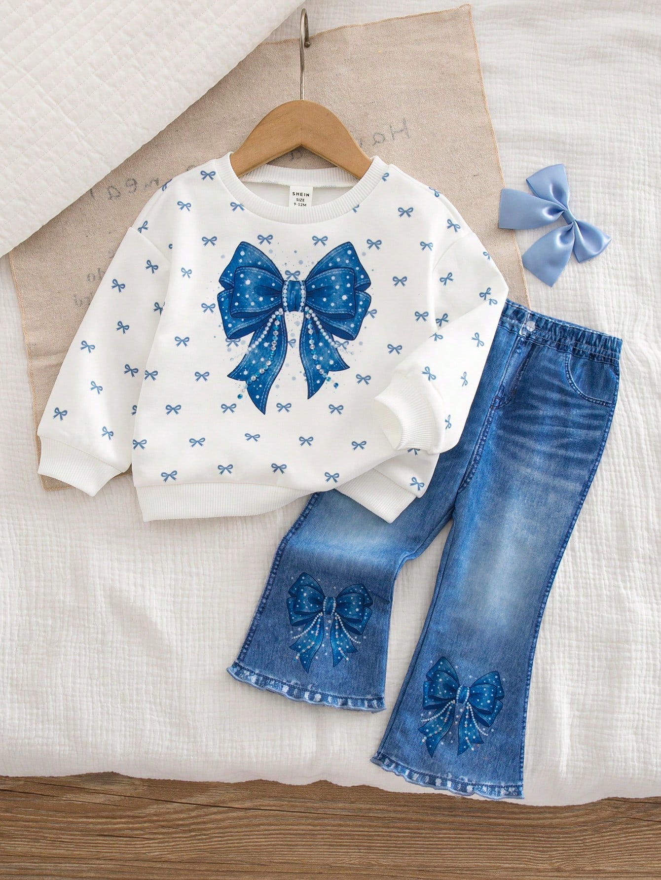 Baby Girl Knitted Round Neck Fitted Bow Pattern Sweatshirt And Flared Long Pants 2 Pieces Set