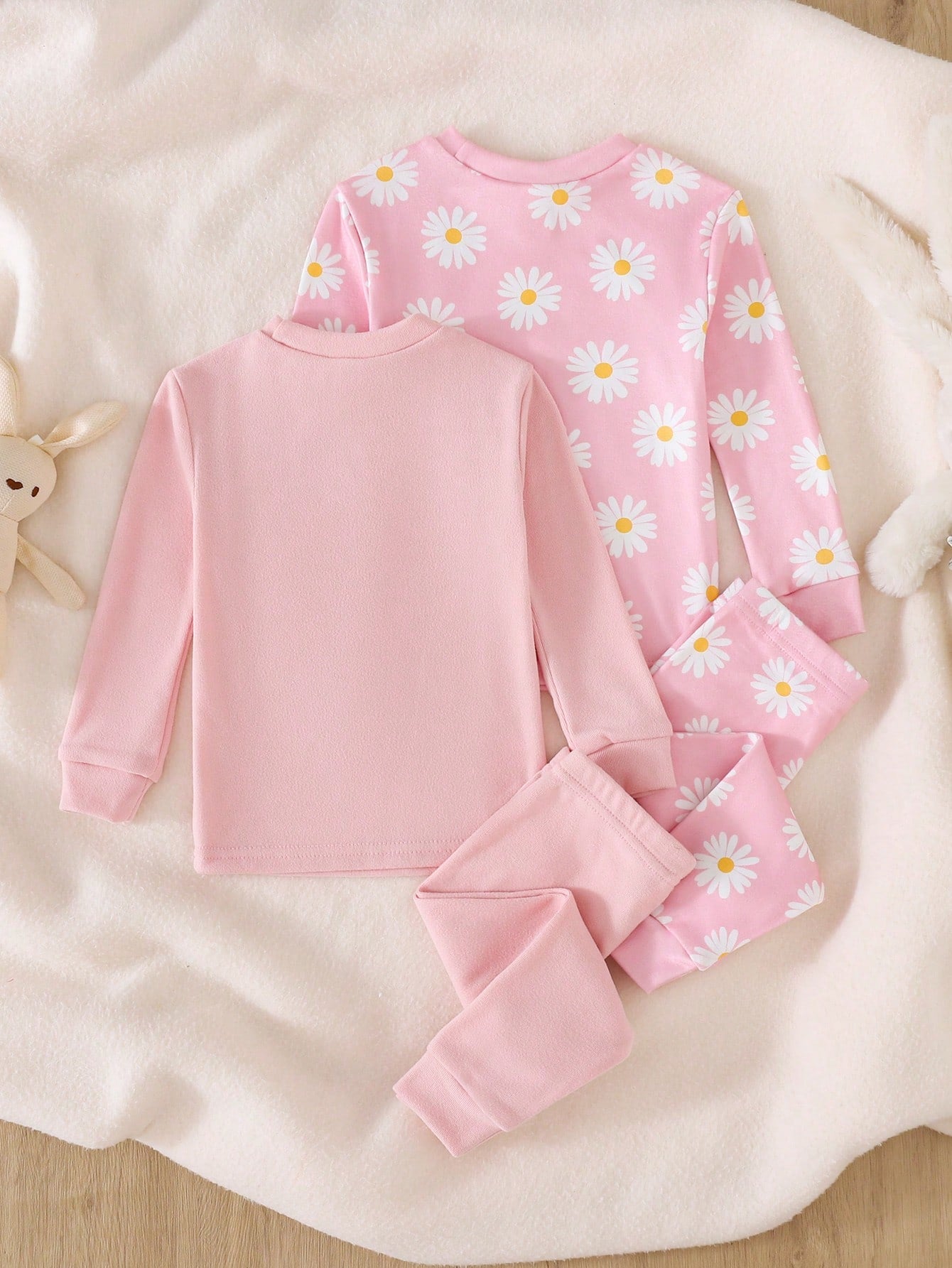 Baby Girl Snug Fit Pajama Set, Daisy Cartoon Print Crew Neck Long Sleeve Pullover Top, Elastic Waist Long Pants, Polka Dot Print, 4-Piece Set