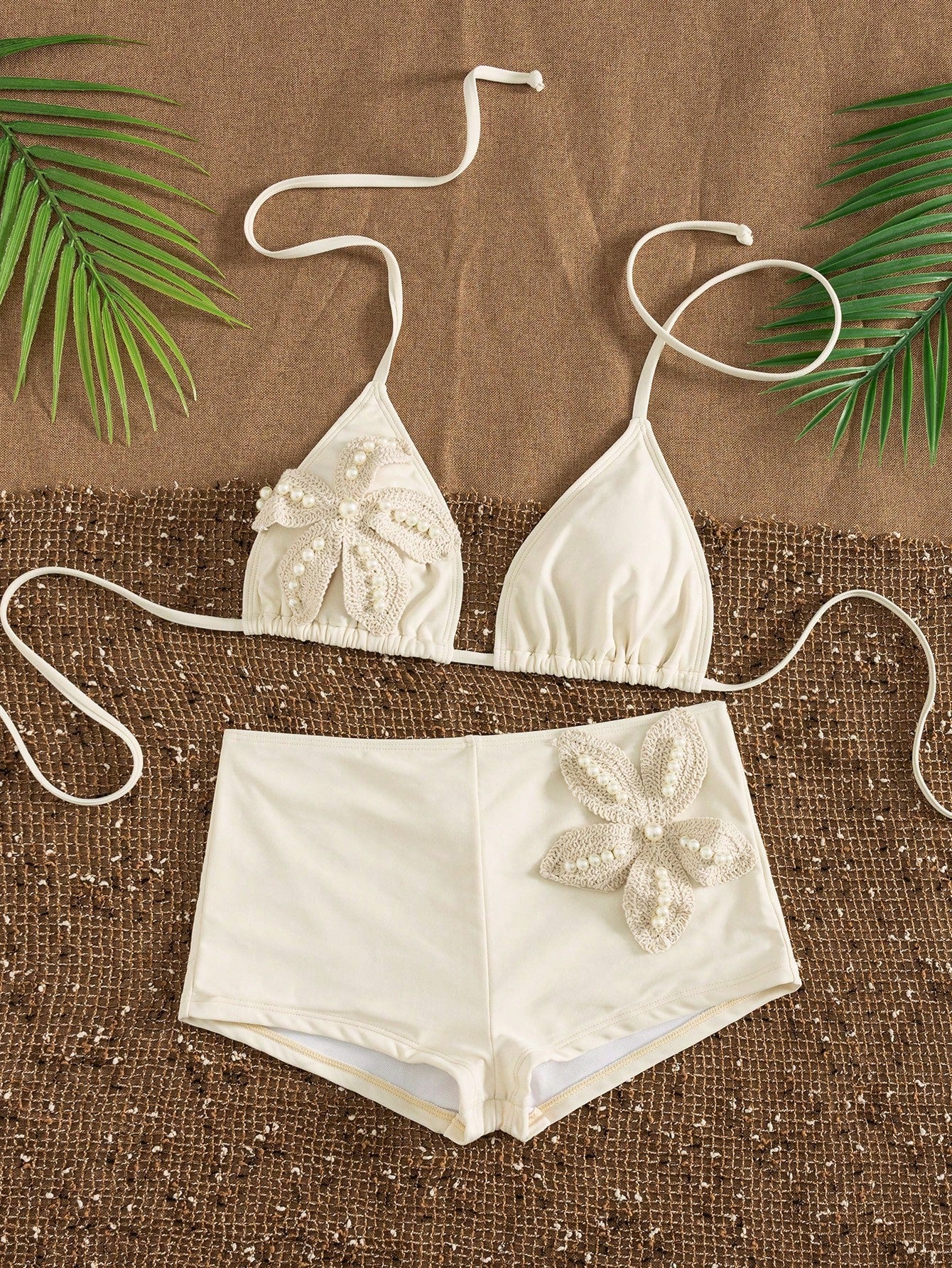 Bonvoyette Elegant White Shell Flower High Waist Shorts Surf Suit Set, Summer Beach Seaside Party Vacation Swimwear Set