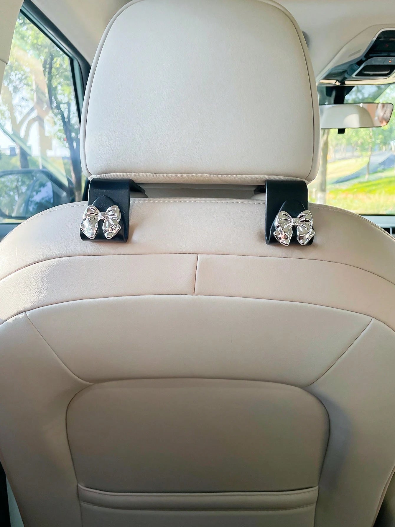 Bowknot Shaped Car Hook Creative Lovely Seat Back Hanger For Car Interior Storage Multifunctional Hanging Hook Car Decor