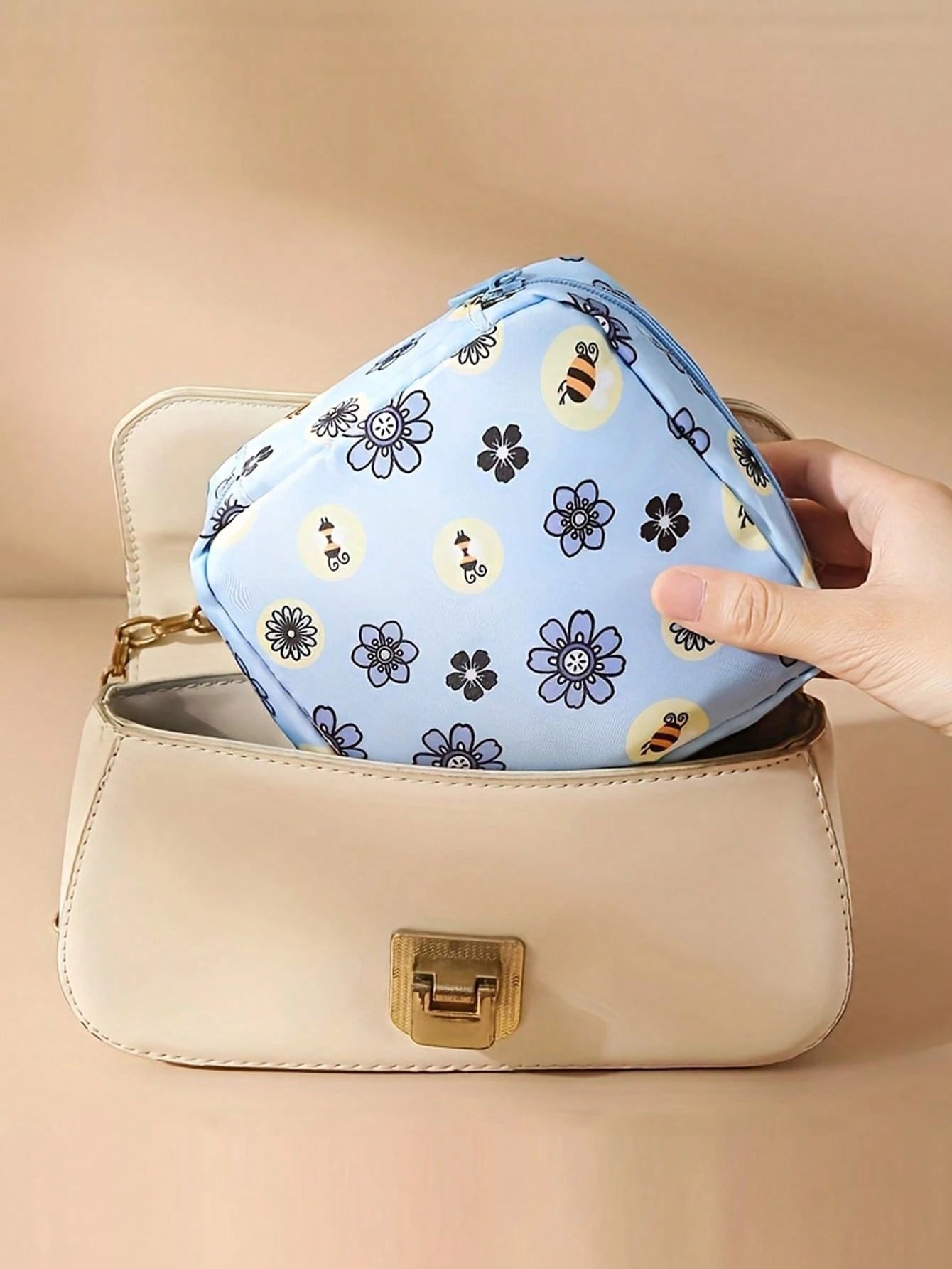 Cartoon Sanitary Pad Storage Bag, Tissue Paper Storage Bag, Lipstick Makeup Bag, Toilet Paper Storage Bag, Multi-Function Sanitary Pad Storage Bag, Large Capacity Portable Bag, Sanitary Pad Storage Bo