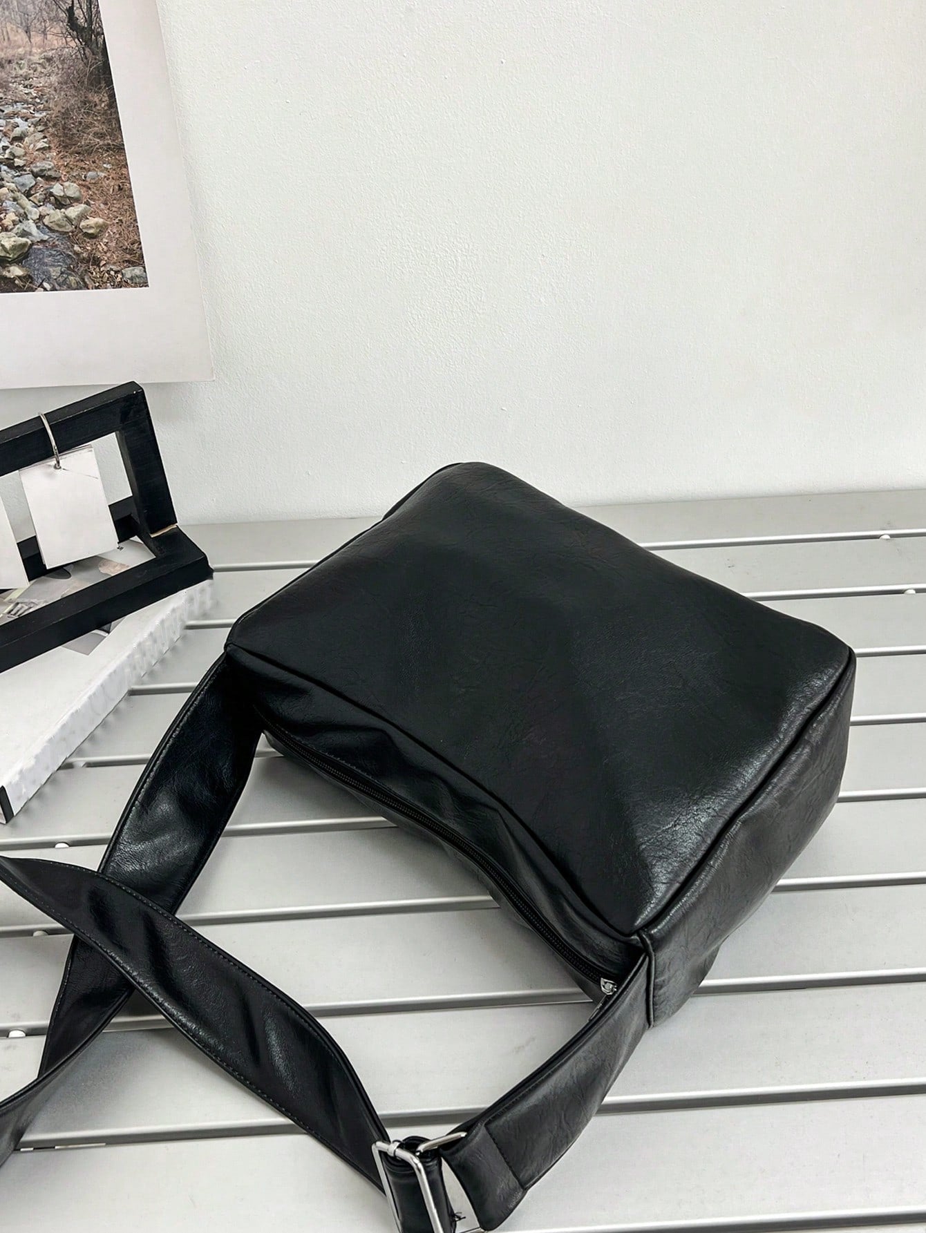 Casual Fashion Men's Minimalist Crossbody Bag With Wide Strap, Square Shape, Single Compartment, For Daily Commute And Travel