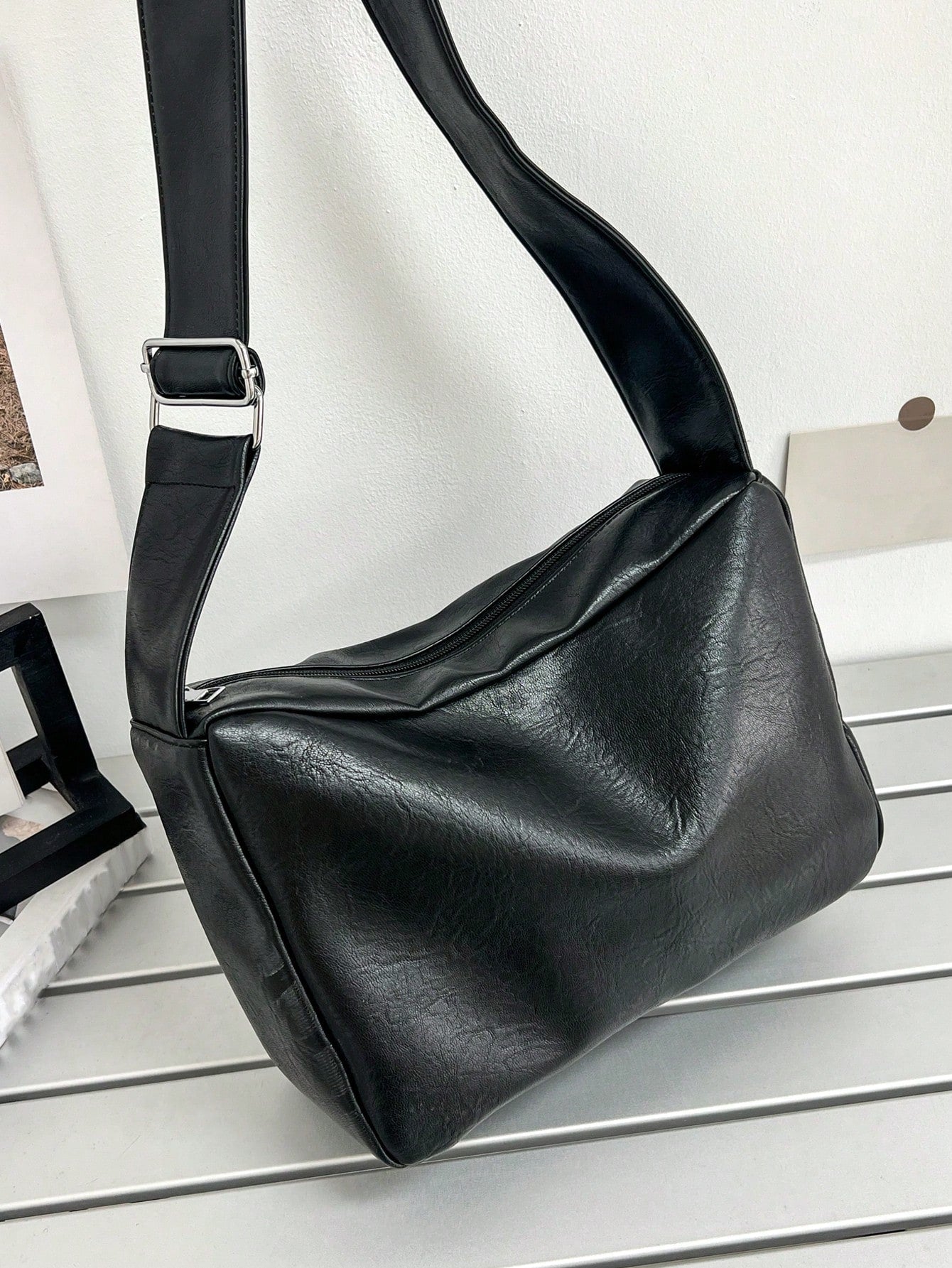 Casual Fashion Men's Minimalist Crossbody Bag With Wide Strap, Square Shape, Single Compartment, For Daily Commute And Travel