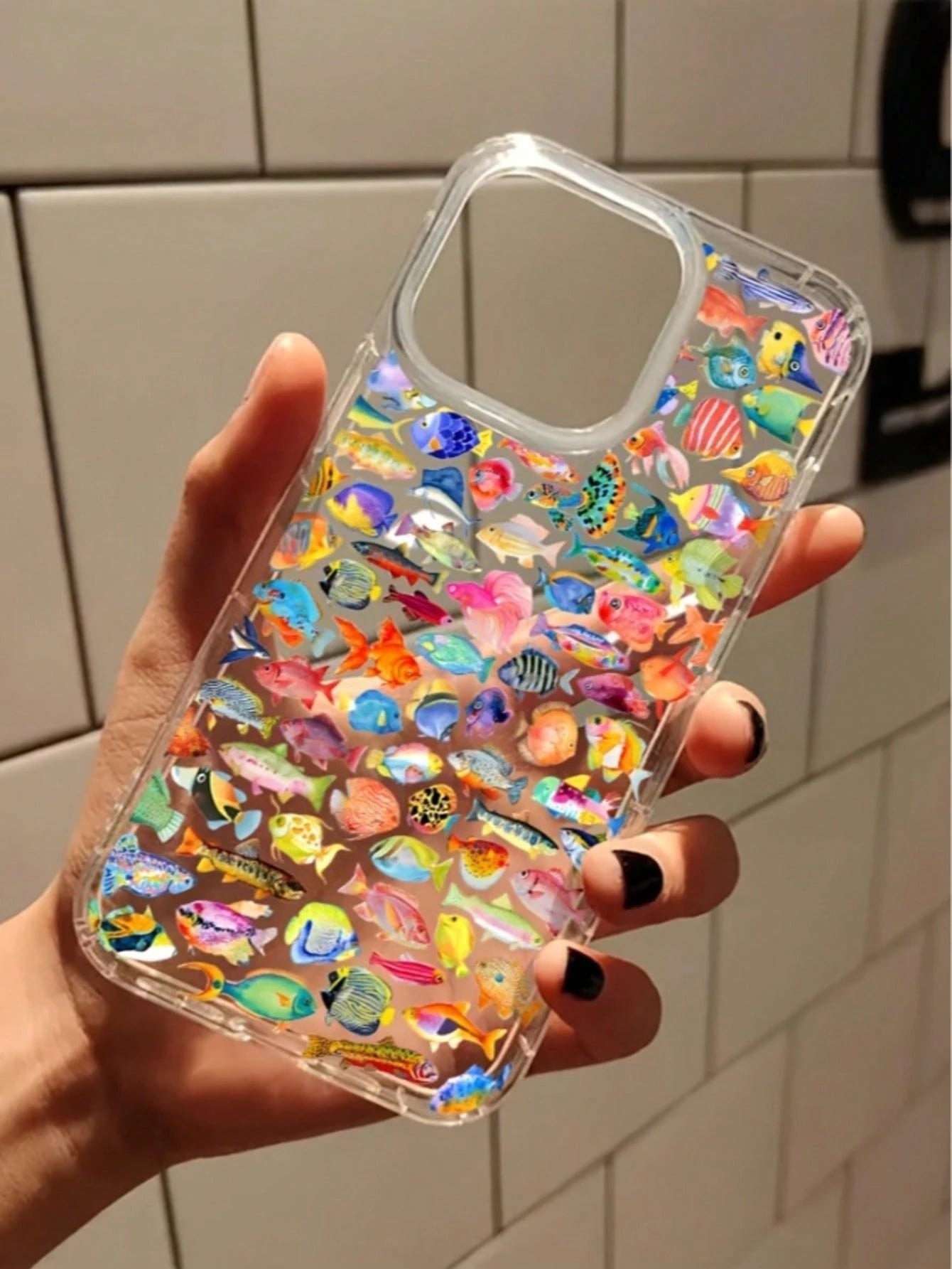 Colorful Fish-Themed Transparent TPU Phone Case With An Ocean Aesthetic. Compatible With IPhone 17, 17 Air, 17 Pro, 17 Pro Max, 16, 15, 14, 13, 12, 11, Pro, Max, X, XS, And Plus. It's A Thoughtful Bir