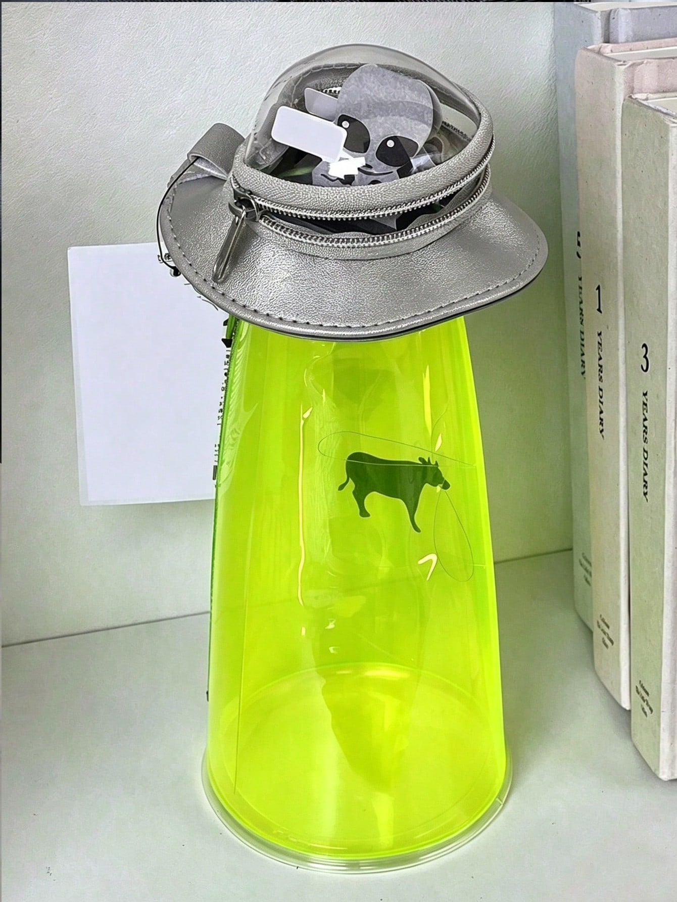 Creative UFO Shaped Storage Pen Case With Transparent Green Alien Decor, Multi-Use Desktop Stationery Box & Backpack Accessory, Hooks Not Included