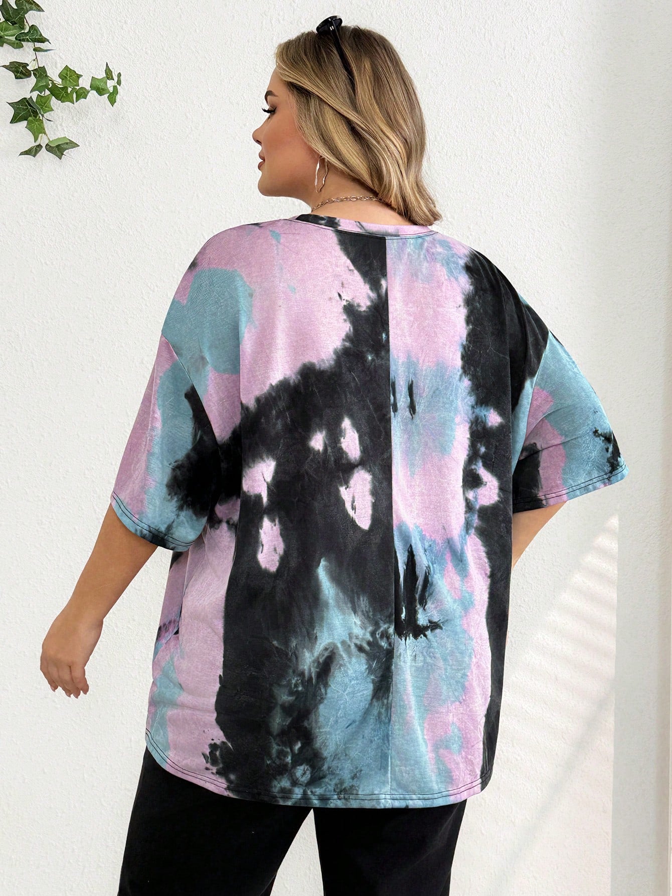 CURVE+ Plus Black And White Letter Patched Drop Shoulder Tee, Summer/2026/New Year Oversized Business Casual Mom T Shirts Trail Ride Office
