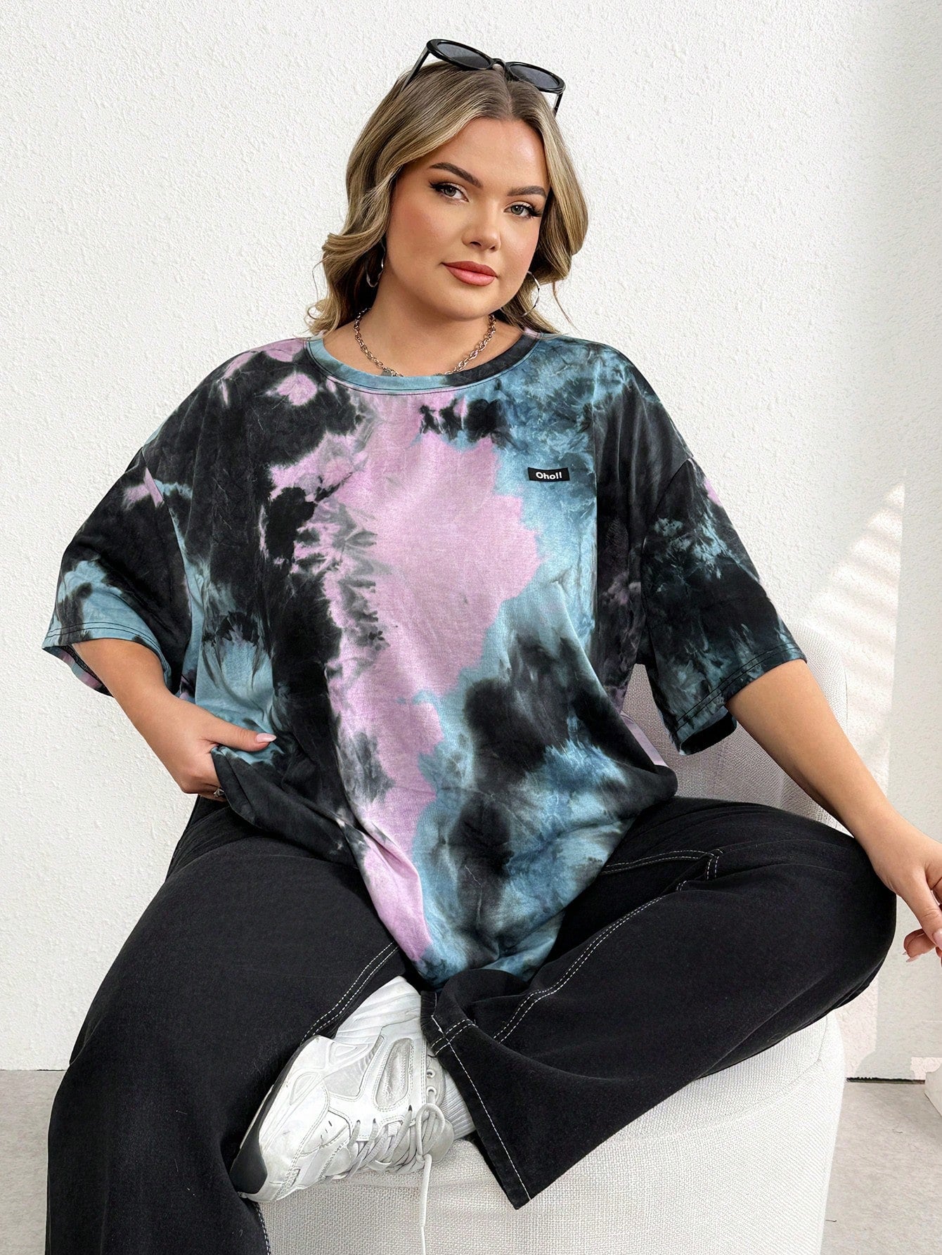 CURVE+ Plus Black And White Letter Patched Drop Shoulder Tee, Summer/2026/New Year Oversized Business Casual Mom T Shirts Trail Ride Office