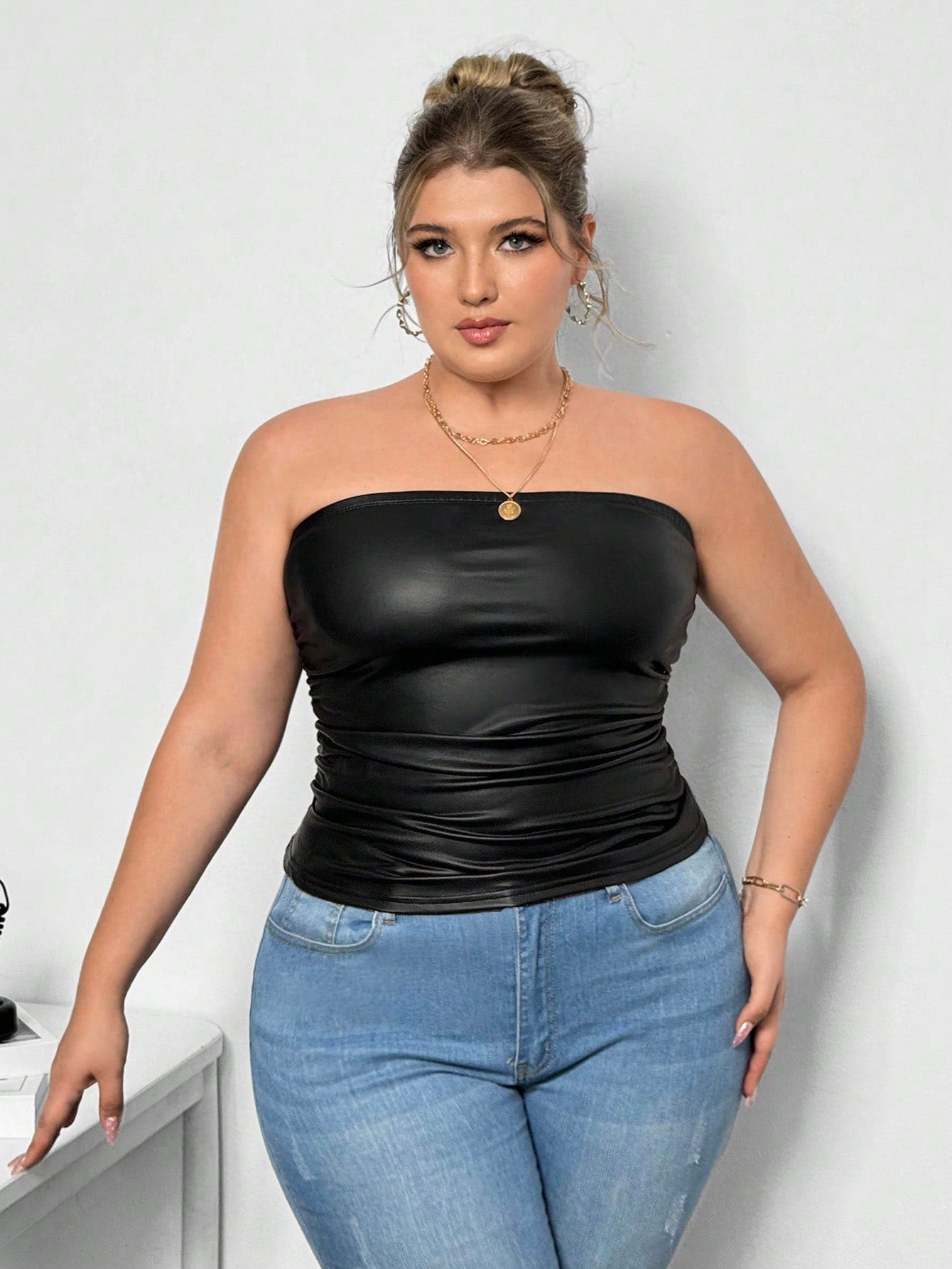 CurvyTilda Plus Size Women High Elasticity PU Material Ruched Black Tube Top, For Hourglass Body Shape, For Body Shape, For Summer