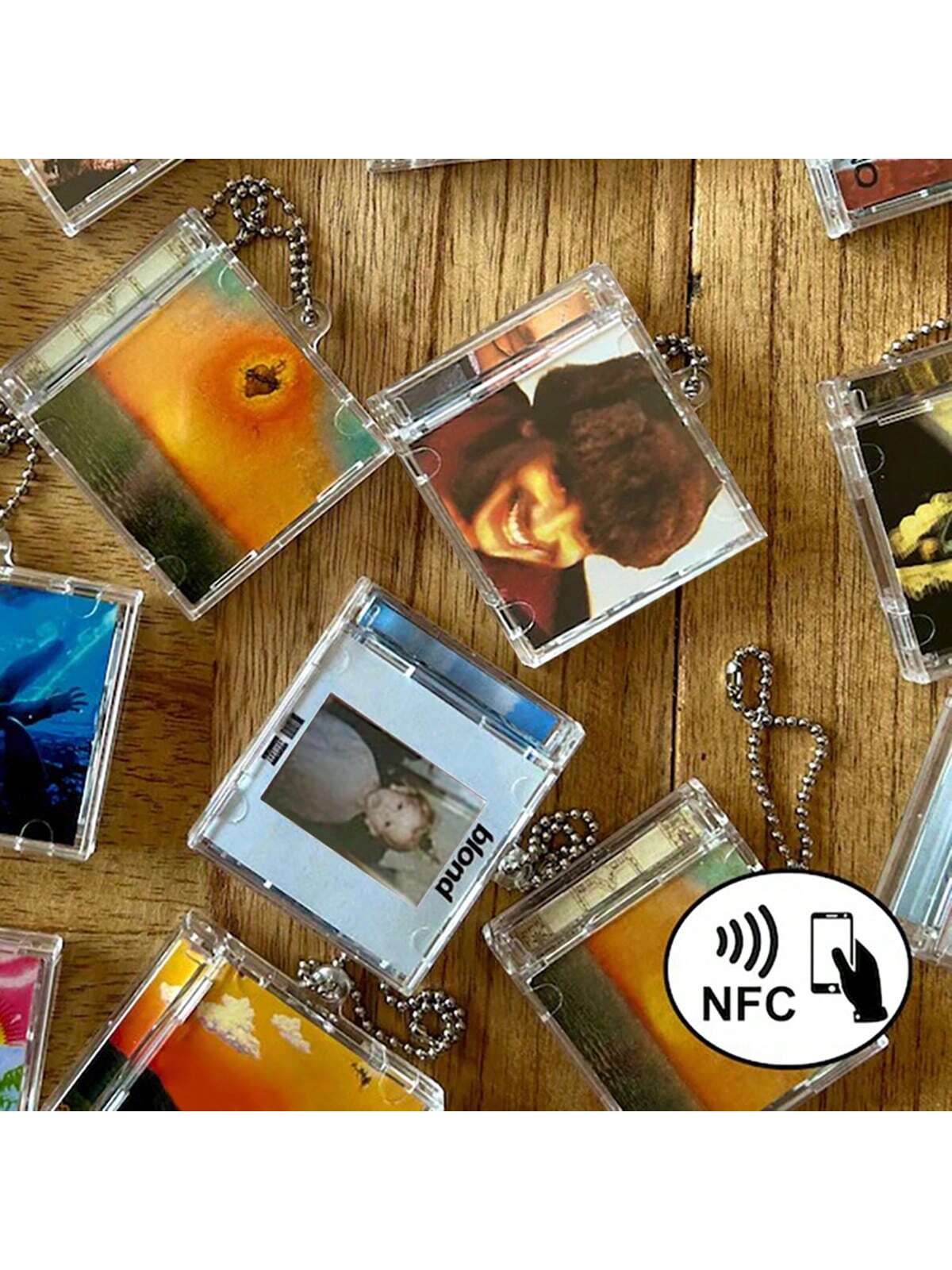 Customized Mini CD Bag Charm Keychain With NFC Function/Personalized Music Gift- Vintage Style/Spotify Mini CD Keychain/Christmas Gift/Customized Gift/Bag Accessory, Multi-Functional, Lightweight, Ve