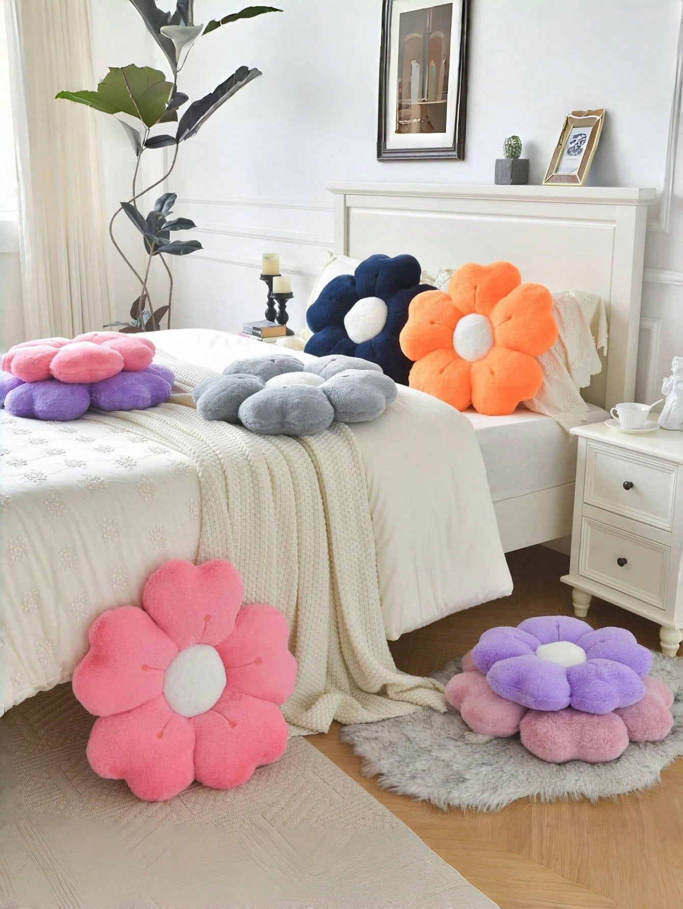 Cute Daisy Flower Plush Throw Pillow, Soft Faux Fur Cushion, Suitable For Sofa, Bedroom And Living Room, Perfect For Christmas And New Year Home Decor, Also An Excellent Christmas Gift For Family And