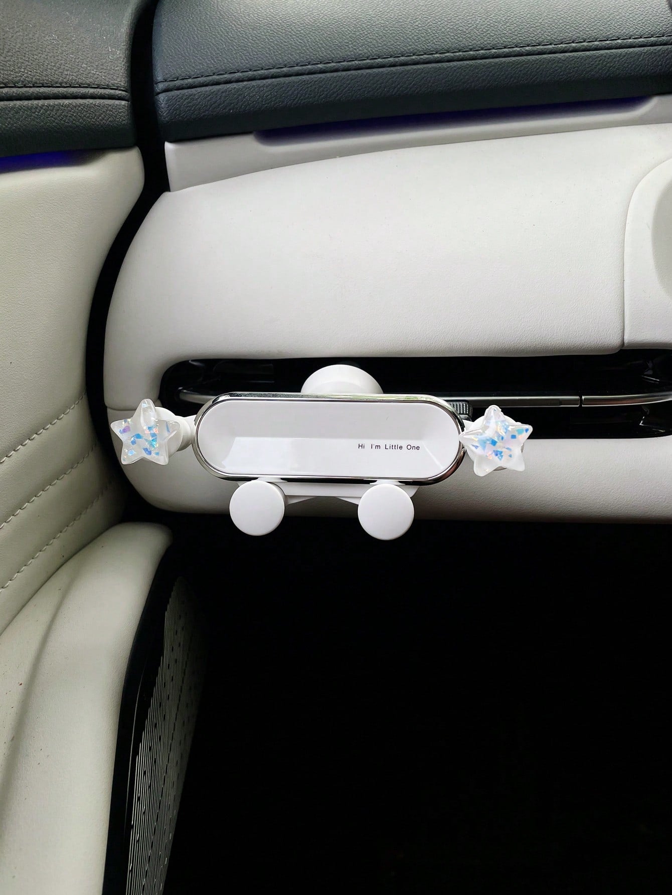 Cute Star Car Phone Holder Creative Car Vent Mount Navigation Support Bracket Gravity Sensing