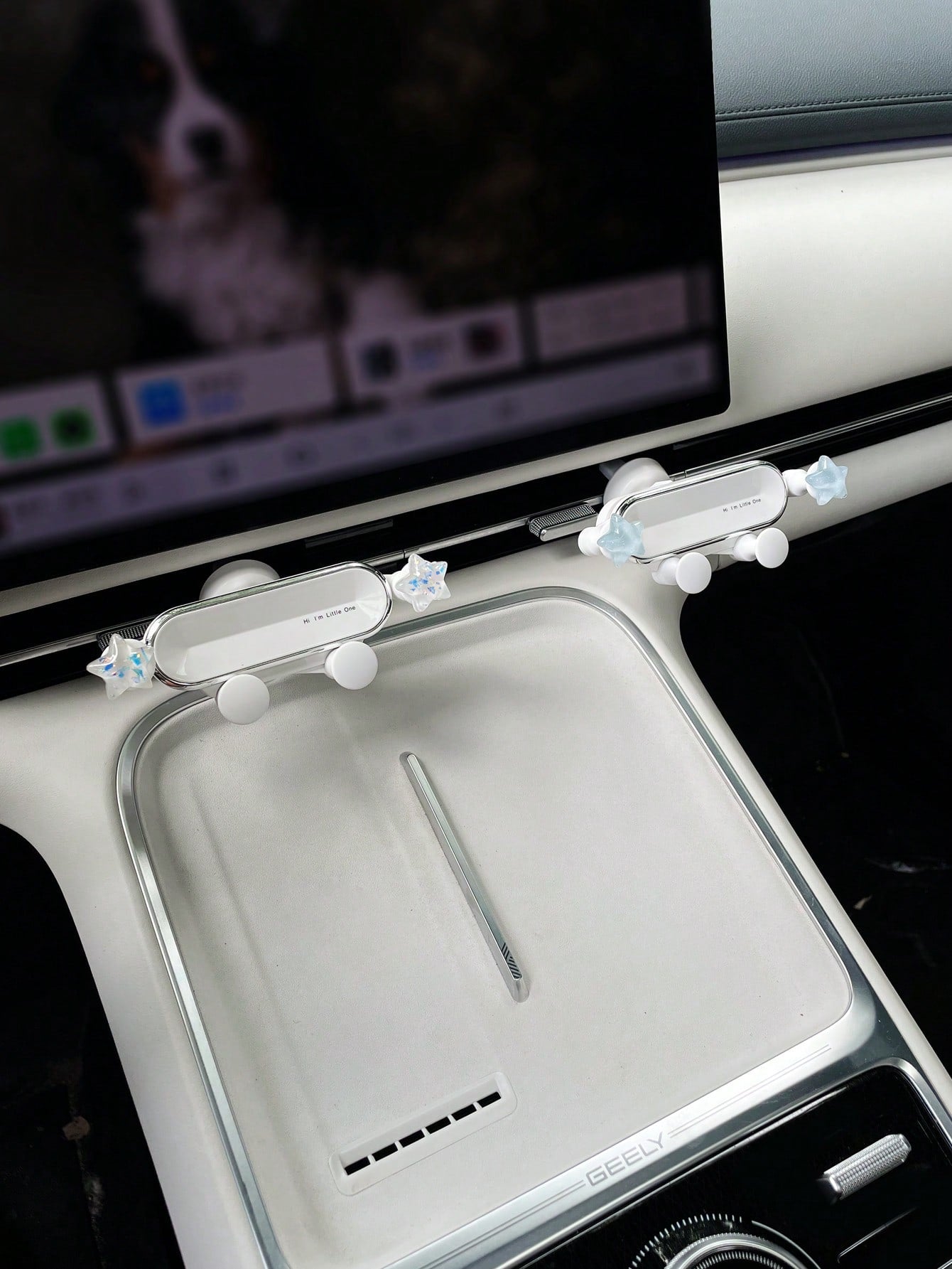 Cute Star Car Phone Holder Creative Car Vent Mount Navigation Support Bracket Gravity Sensing