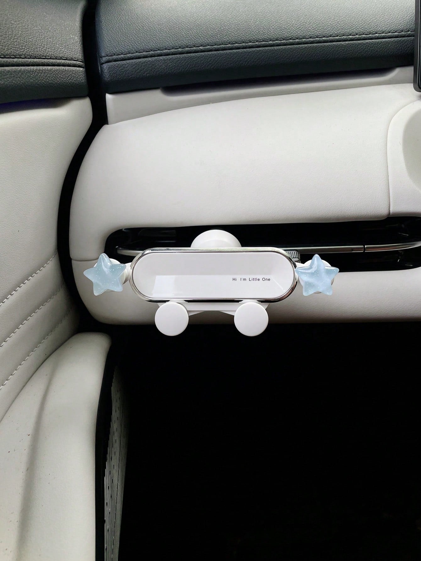 Cute Star Car Phone Holder Creative Car Vent Mount Navigation Support Bracket Gravity Sensing