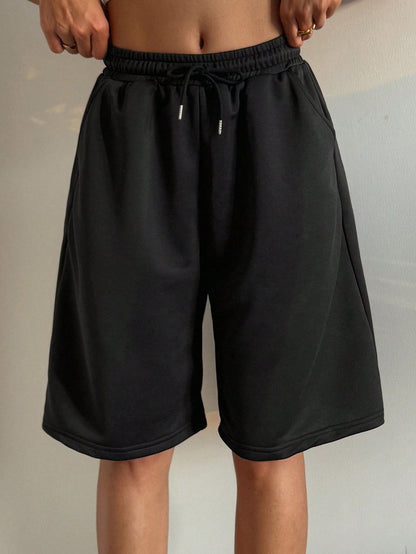 DAZY Women's Casual Sports Shorts With Elastic Waist And Drawstring, Loose Straight Leg, Solid Black, Summer And Autumn