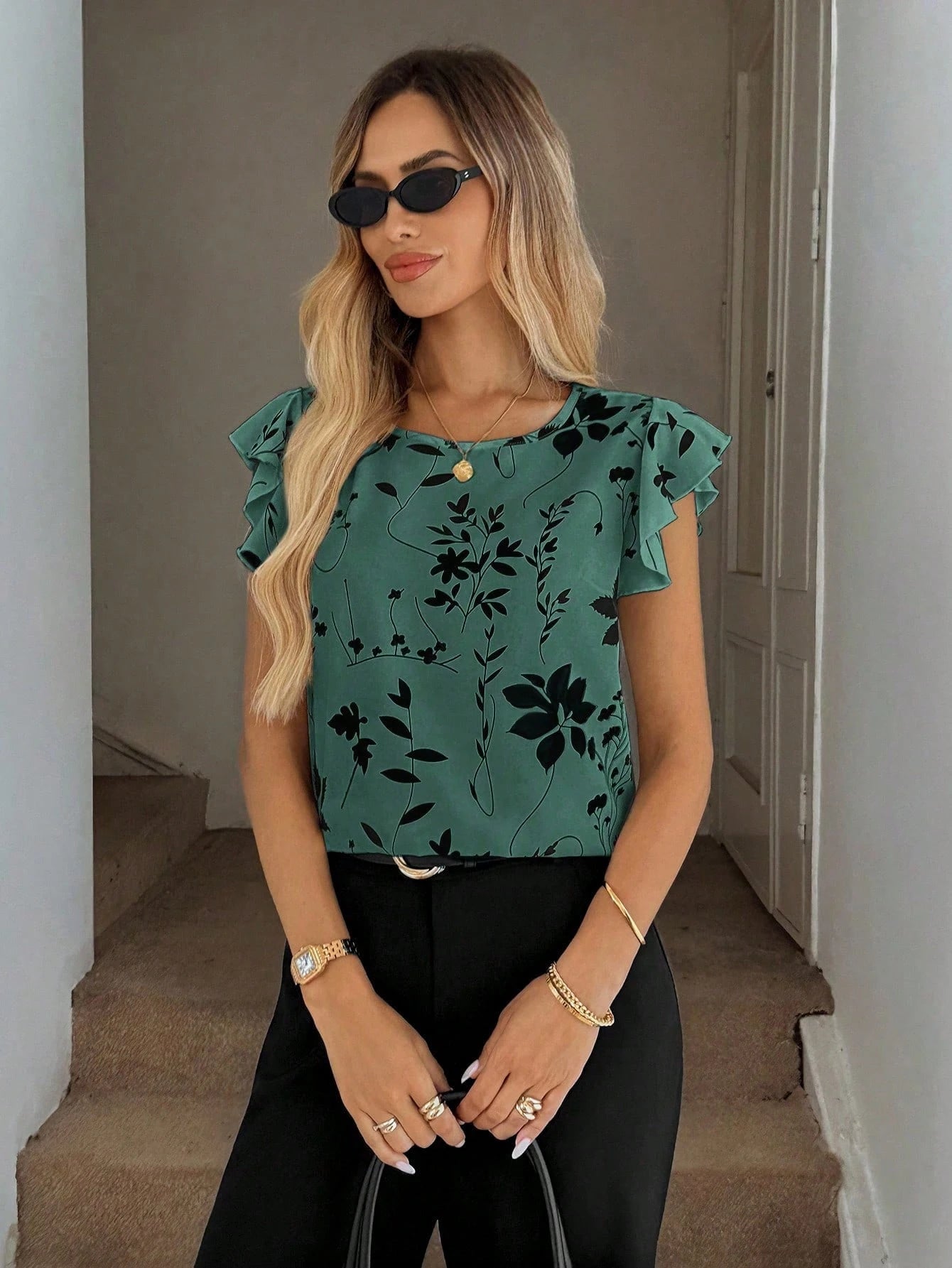 Easowa Spring Silhouette Flower Print Ruffle Hem Round Neck Women Blouse Cap Sleeve Tops For Summer Casual Top Floral