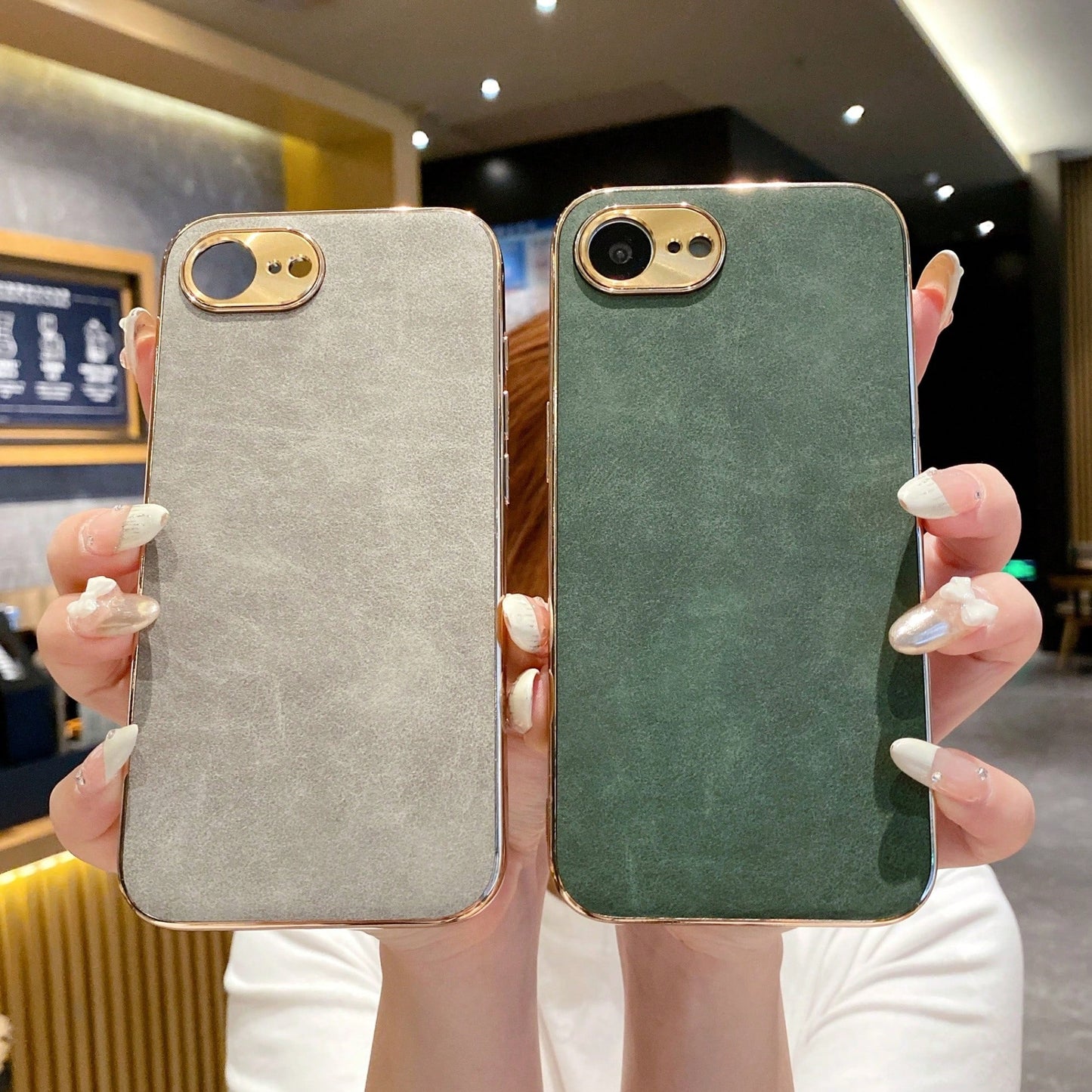 Electroplated Metal Sheepskin Leather Case Suitable For 16ProMax Apple Phone, IPhone15Pro Anti-Fall 13p Men's And Women's Models, 15 Anti-Fall Phone Case. An Excellent Gift Choice For Women; Suitable