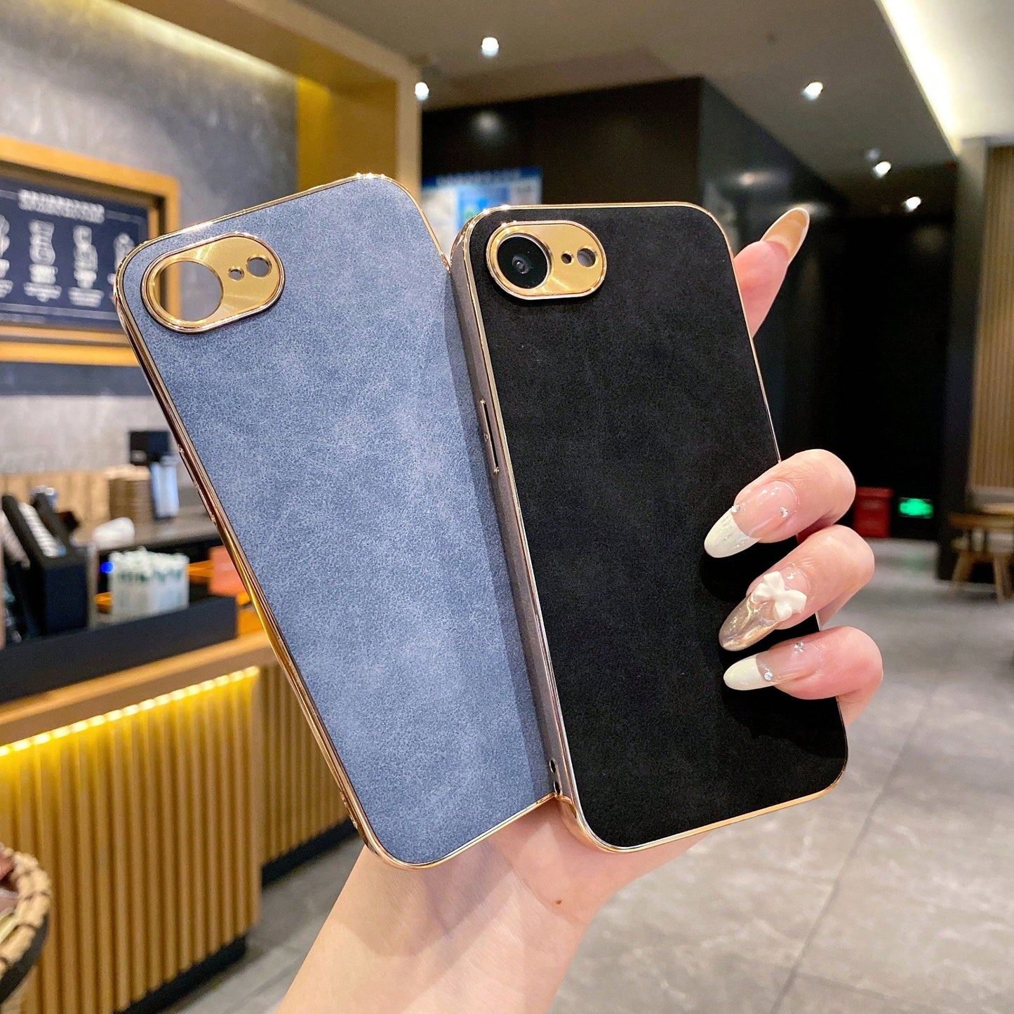 Electroplated Metal Sheepskin Leather Case Suitable For 16ProMax Apple Phone, IPhone15Pro Anti-Fall 13p Men's And Women's Models, 15 Anti-Fall Phone Case. An Excellent Gift Choice For Women; Suitable