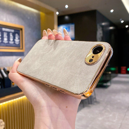 Electroplated Metal Sheepskin Leather Case Suitable For 16ProMax Apple Phone, IPhone15Pro Anti-Fall 13p Men's And Women's Models, 15 Anti-Fall Phone Case. An Excellent Gift Choice For Women; Suitable