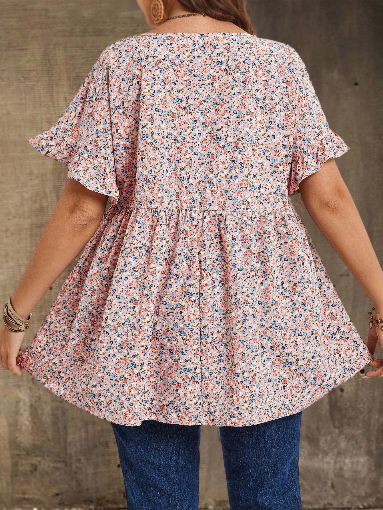 EMERY ROSE Plus Size Women's Pink Floral Printed Round Neck Short Sleeve Ruffled Babydoll Blouse,Tunic Top,Summer,Boho,Western,Vacation,Holiday Country Concert