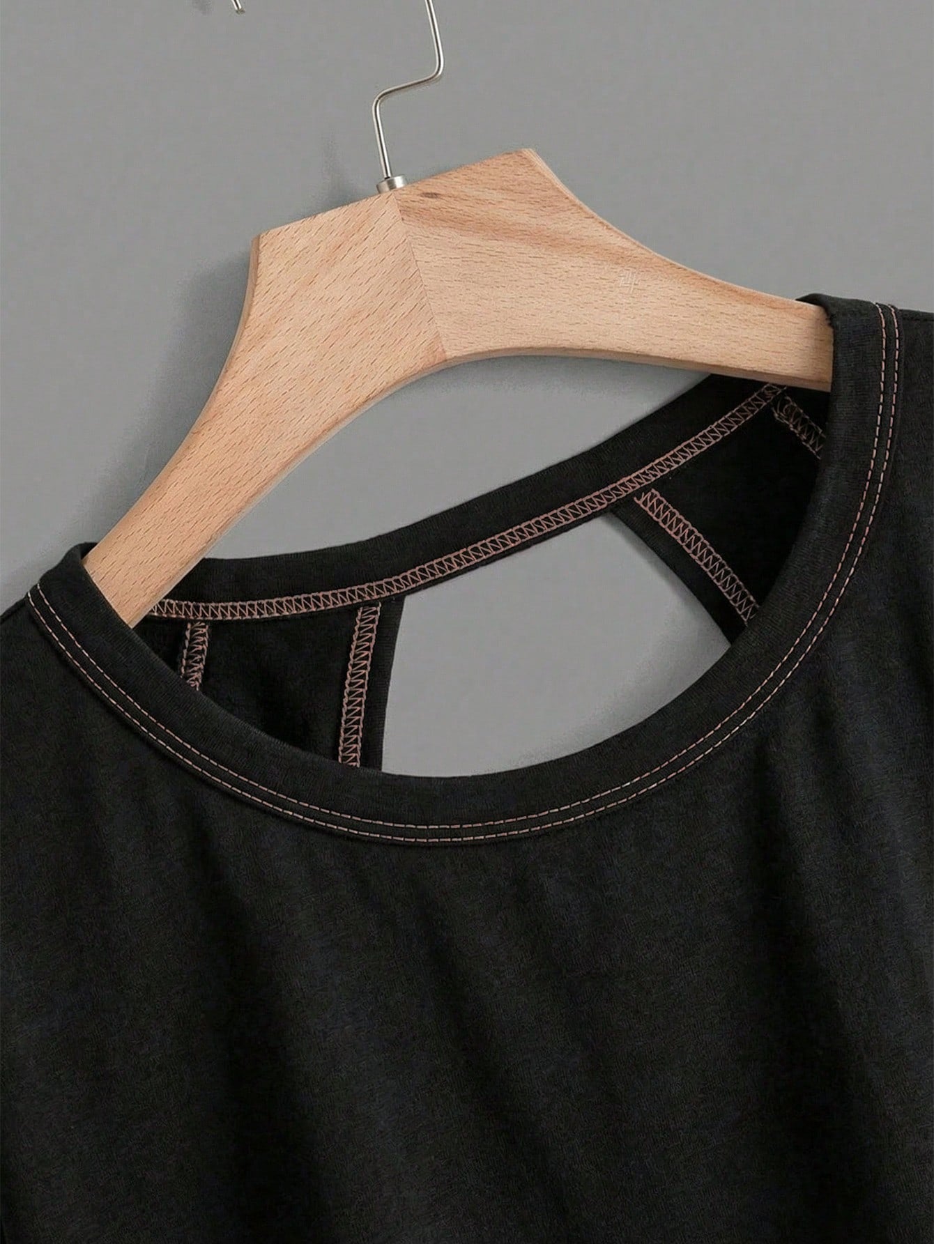 Essnce Women's Casual Round Neck Backless Asymmetrical Hem Loose Sleeveless T-Shirt, Suitable For Summer,Summer Top
