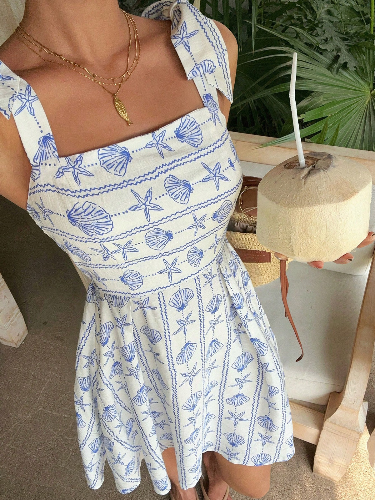 EZwear White And Blue Seashell Starfish Print Dress On Background, Vacation Style,Summer Dresses For Women Beach Vacation Tropical