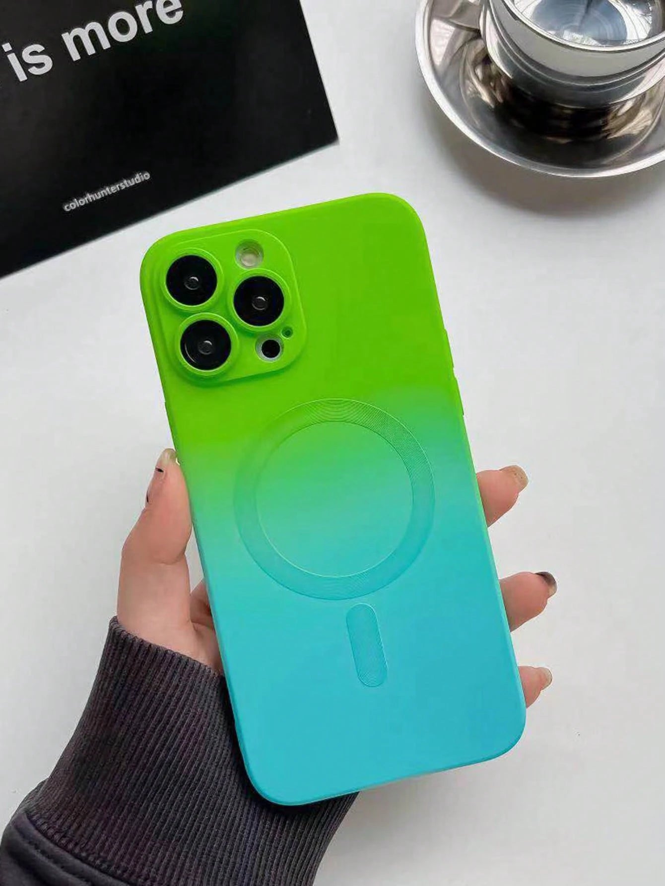 Fashion Gradient Silicone Multicolor Matte Magnetic Phone Case Compatible With IPhone 17 PRO MAX 17 PRO 17 Air 17 16 15 14 13 12 11 Pro Max Plus 16E Christmas Gift Winter Gift