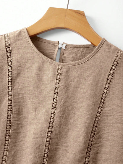Franclia 2026 New Summer Women Blouse, Khaki, Elegant, Everyday, Work, Lace Trim Dyed Patchwork, Puff Sleeve, Loose Fit, Round Neck, Short Sleeve, Casual Spring