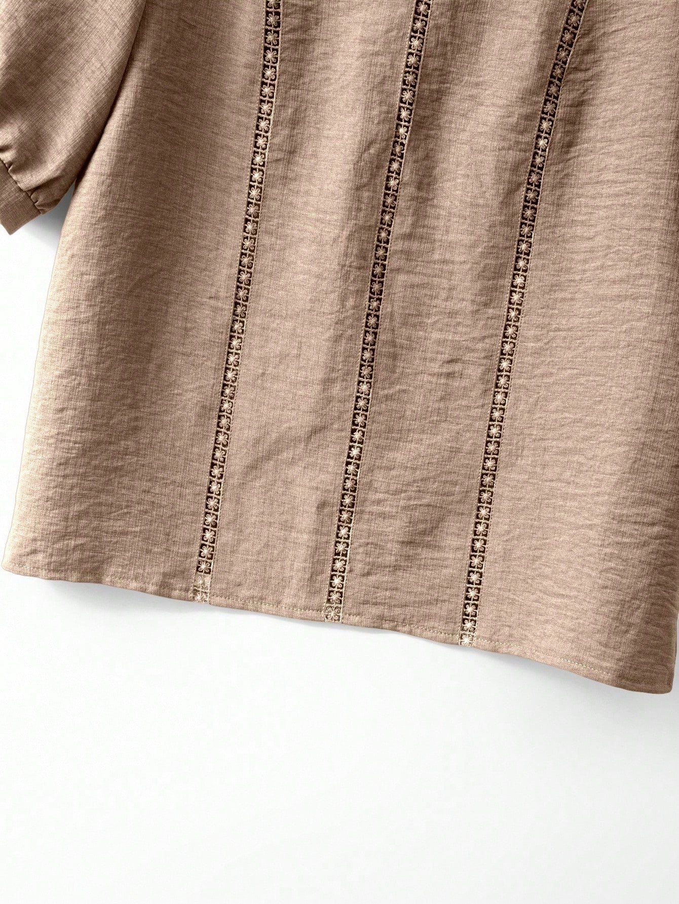 Franclia 2026 New Summer Women Blouse, Khaki, Elegant, Everyday, Work, Lace Trim Dyed Patchwork, Puff Sleeve, Loose Fit, Round Neck, Short Sleeve, Casual Spring