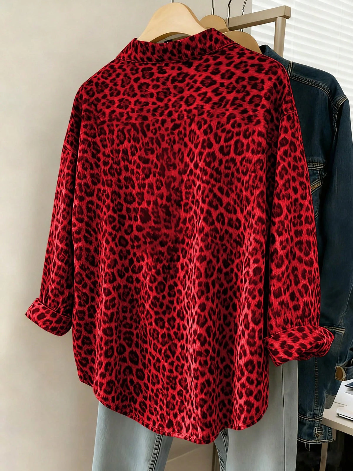 Franclia Women's Casual Loose Long Sleeve Shirt, Leopard Print Pattern, Simple And Versatile For Everyday Wear, Autumn/Winter