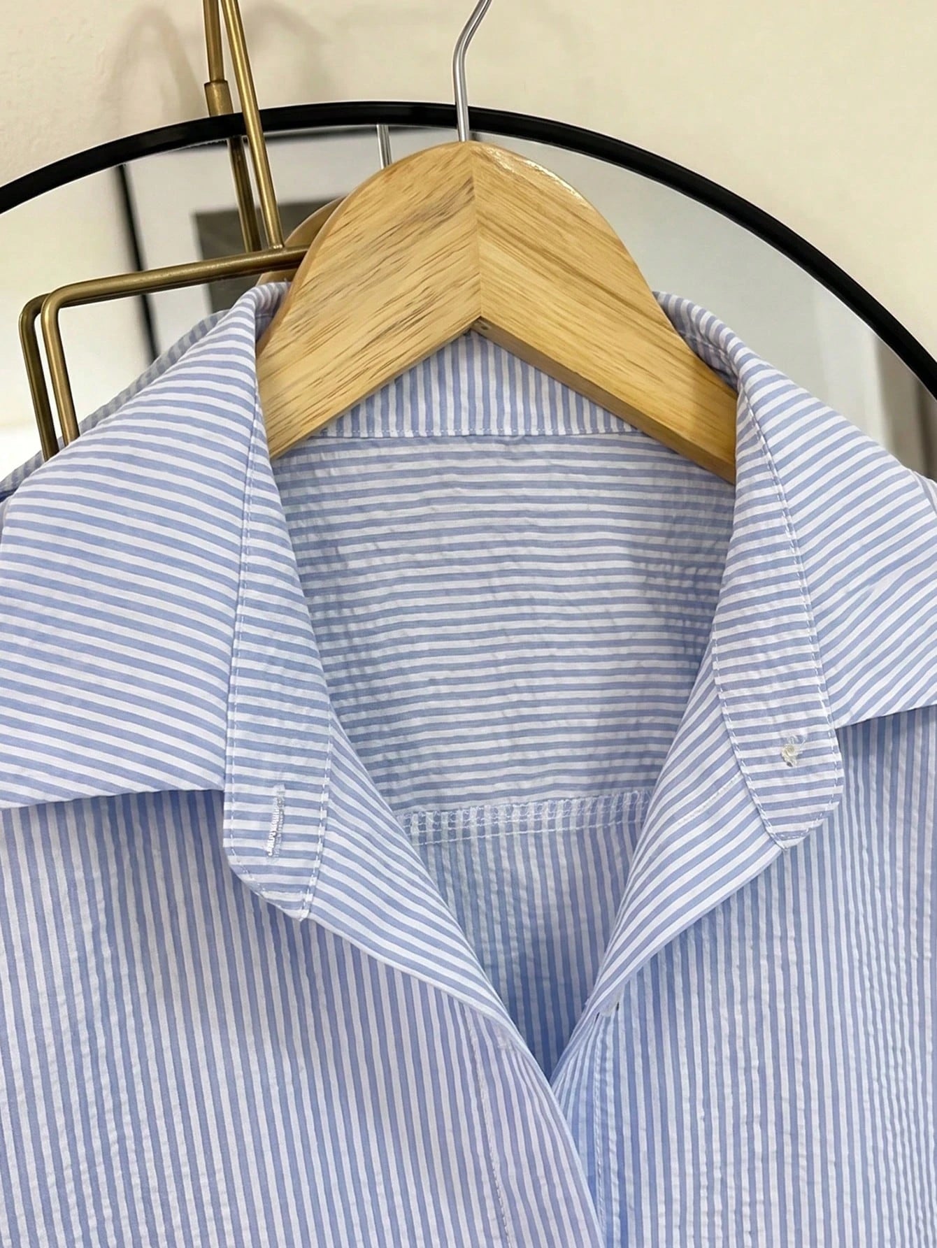 Franclia Women's Striped Puff Sleeve Wrinkled Fabric Short Sleeve Blouse, Suitable For Spring/Summer Outings And Dating Occasions