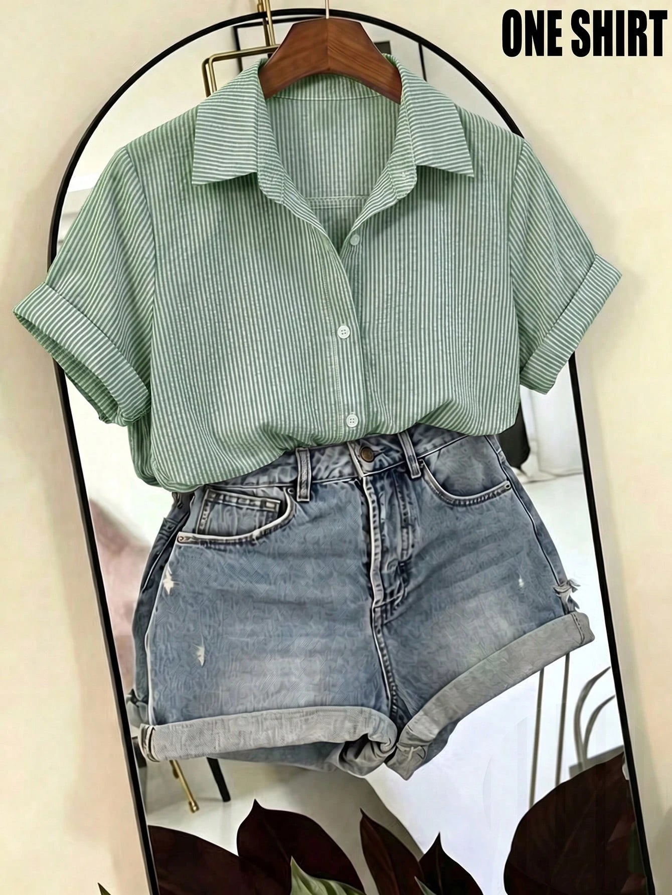 Franclia Women's Striped Puff Sleeve Wrinkled Fabric Short Sleeve Blouse, Suitable For Spring/Summer Outings And Dating Occasions