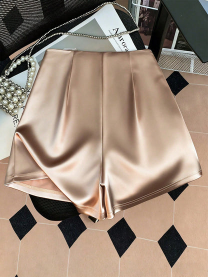 GlowEve Women's Solid Color Pleated Loose Casual Shorts