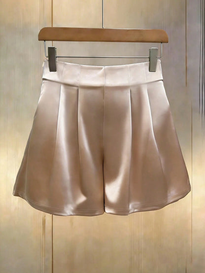 GlowEve Women's Solid Color Pleated Loose Casual Shorts