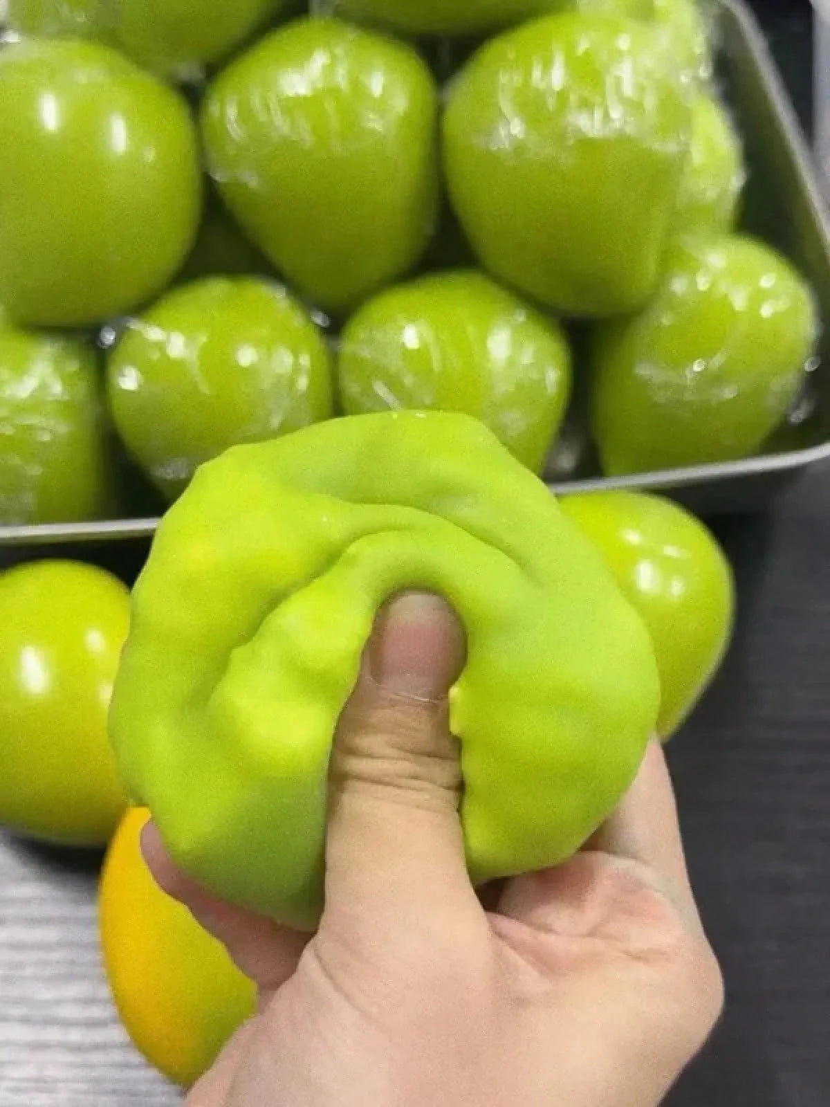 Handmade Crispy Mango Stress Ball Squeeze Toy, Color-Changing Mango Squishy Fidget Ball, ASMR Sensory  Stress Relief Toy, Birthday Gift
